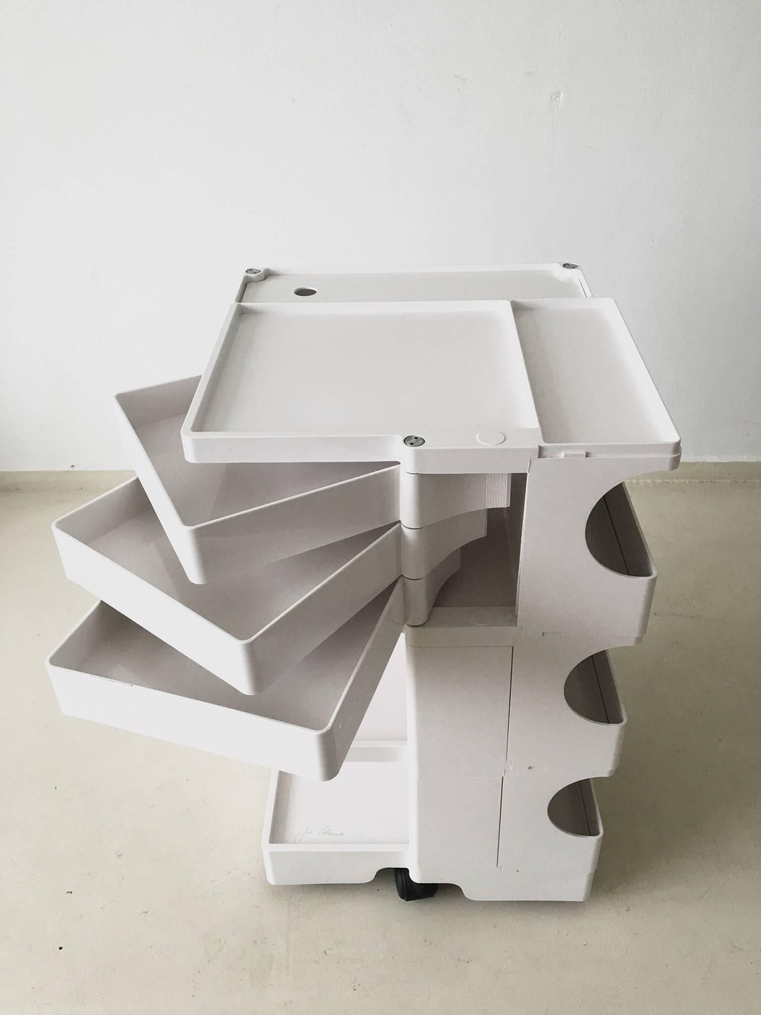 This BoBy trolley was designed by Joe Colombo in the 1970s. It is designed with injection-moulded ABS plastic drawers and compartments that guarantee simple vertically modular solutions. Boby provides versatile customized storage capacity, while its