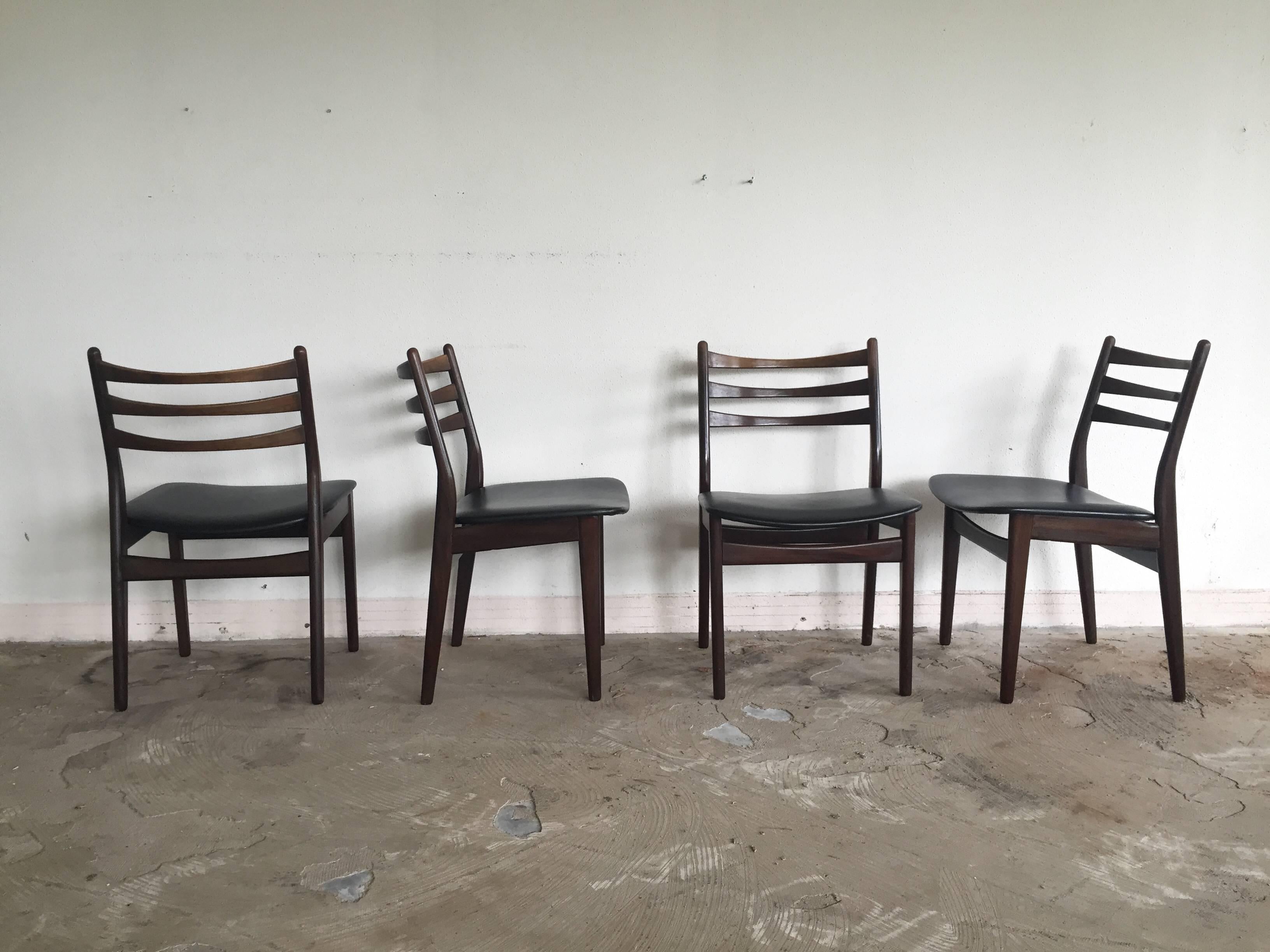 Mid-Century Modern Ensemble de quatre chaises de salle à manger fabriquées par Topform, années 1950 en vente