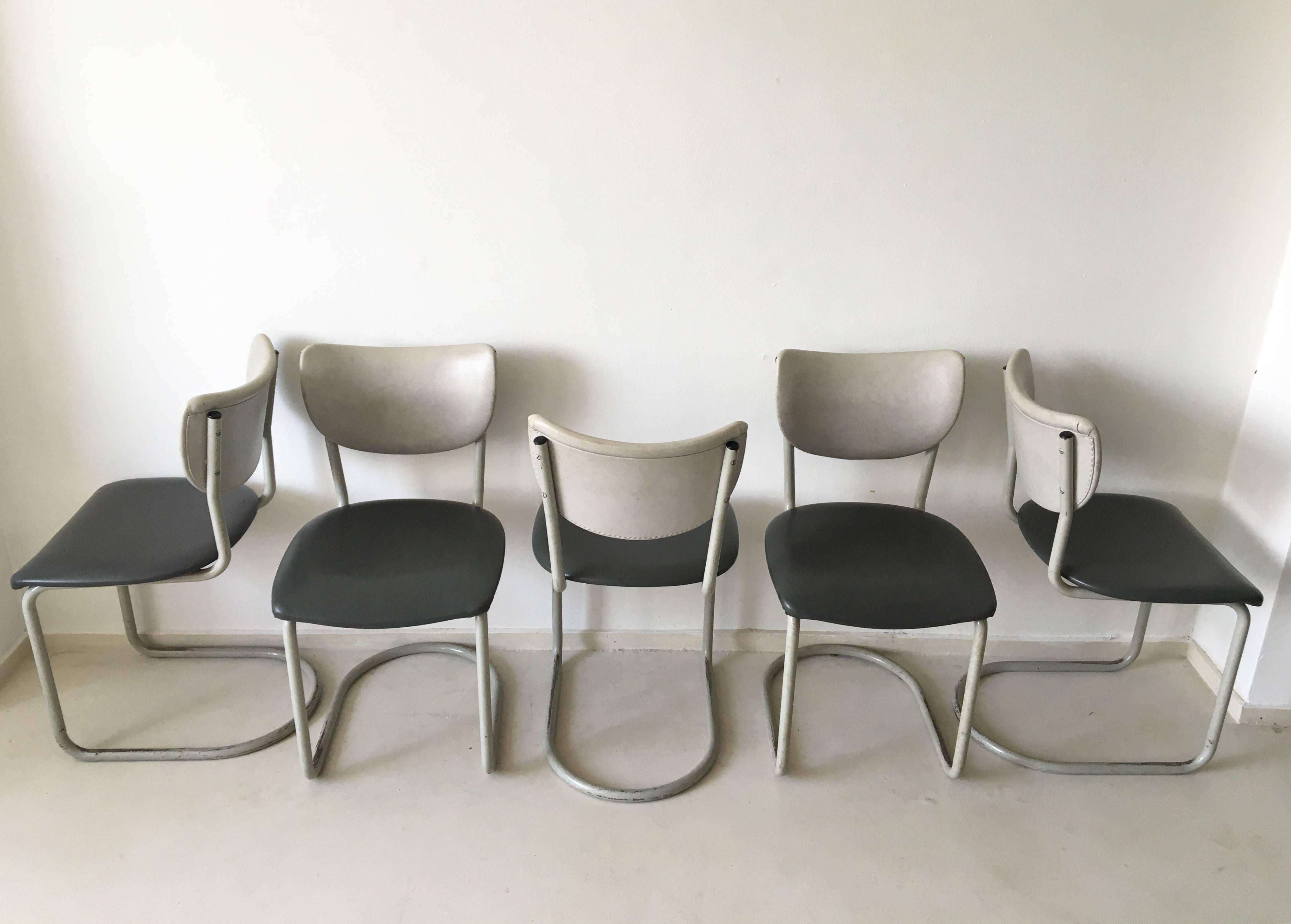 Midcentury Set of 10 Gebroeders de Wit chairs, for De Wit Schiedam, Model 2011 In Good Condition For Sale In Schagen, NL