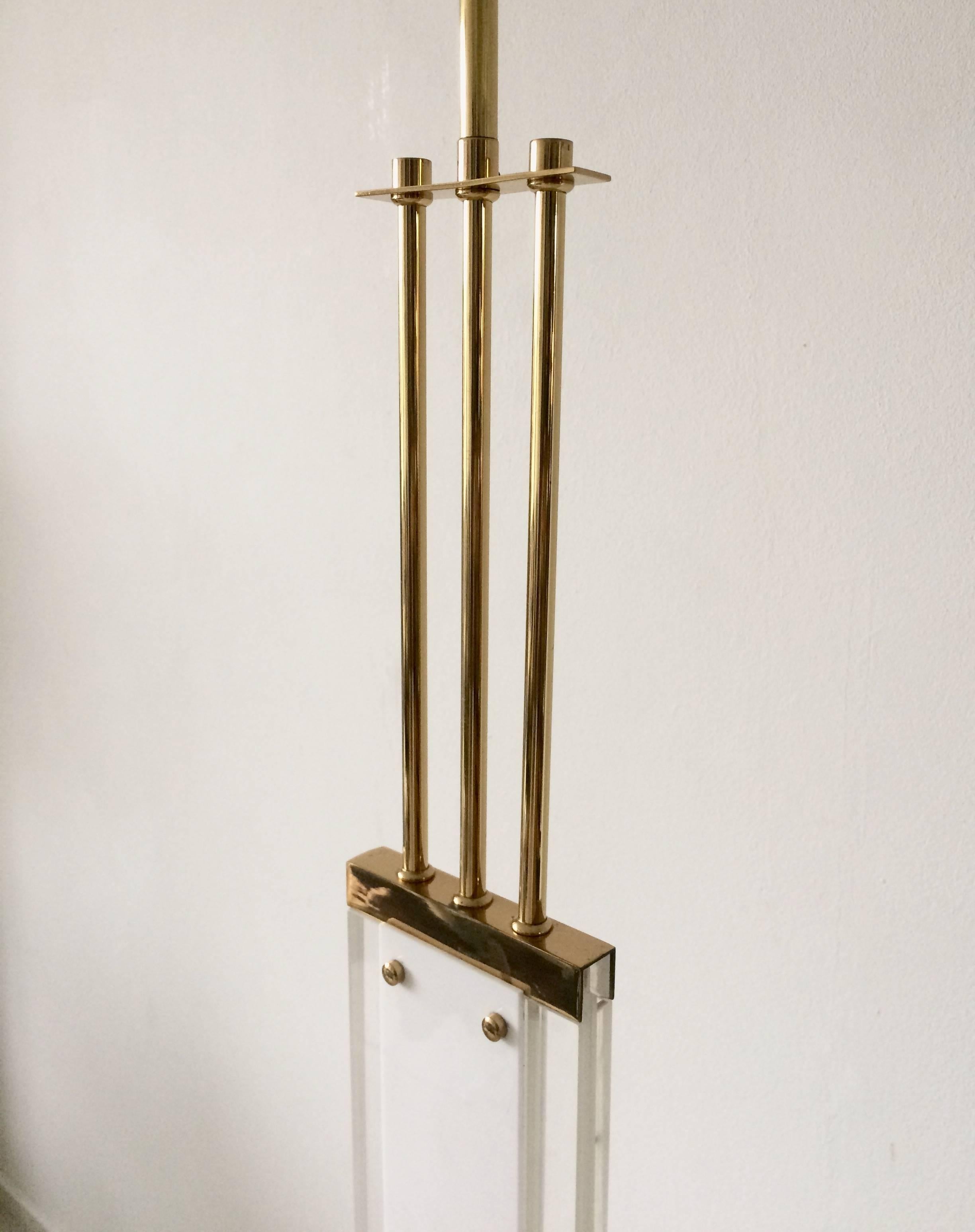 Lucite and Brass Floor Lamp in Style of Karl Springer, 1970s In Good Condition In Schagen, NL