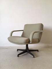 Iconic 1970s Design Swivel Chair from Artifort, Designed by Geoffrey Harcourt