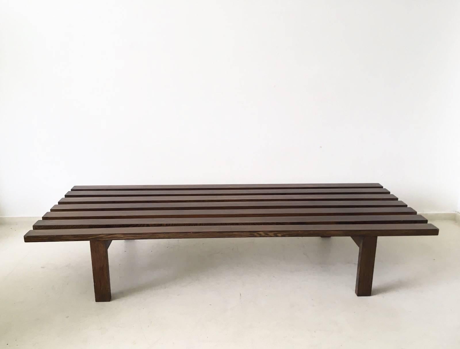 Superb Dutch design slat bench in Wenge wood, designed by Martin Visser for 't Spectrum Bergeijk. 

Originally this bench was designed for Stedelijk museum Amsterdam. It can be used as a bench or coffee table. This item is in very good condition