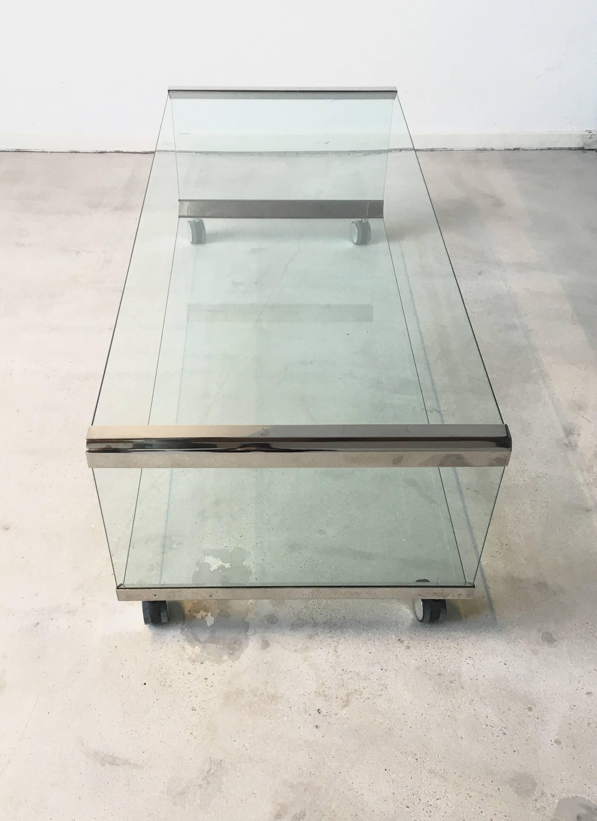Table basse en chrome et verre, de Pierangelo Galotti pour Galotti & Radice, 1975 Excellent état - En vente à Schagen, NL