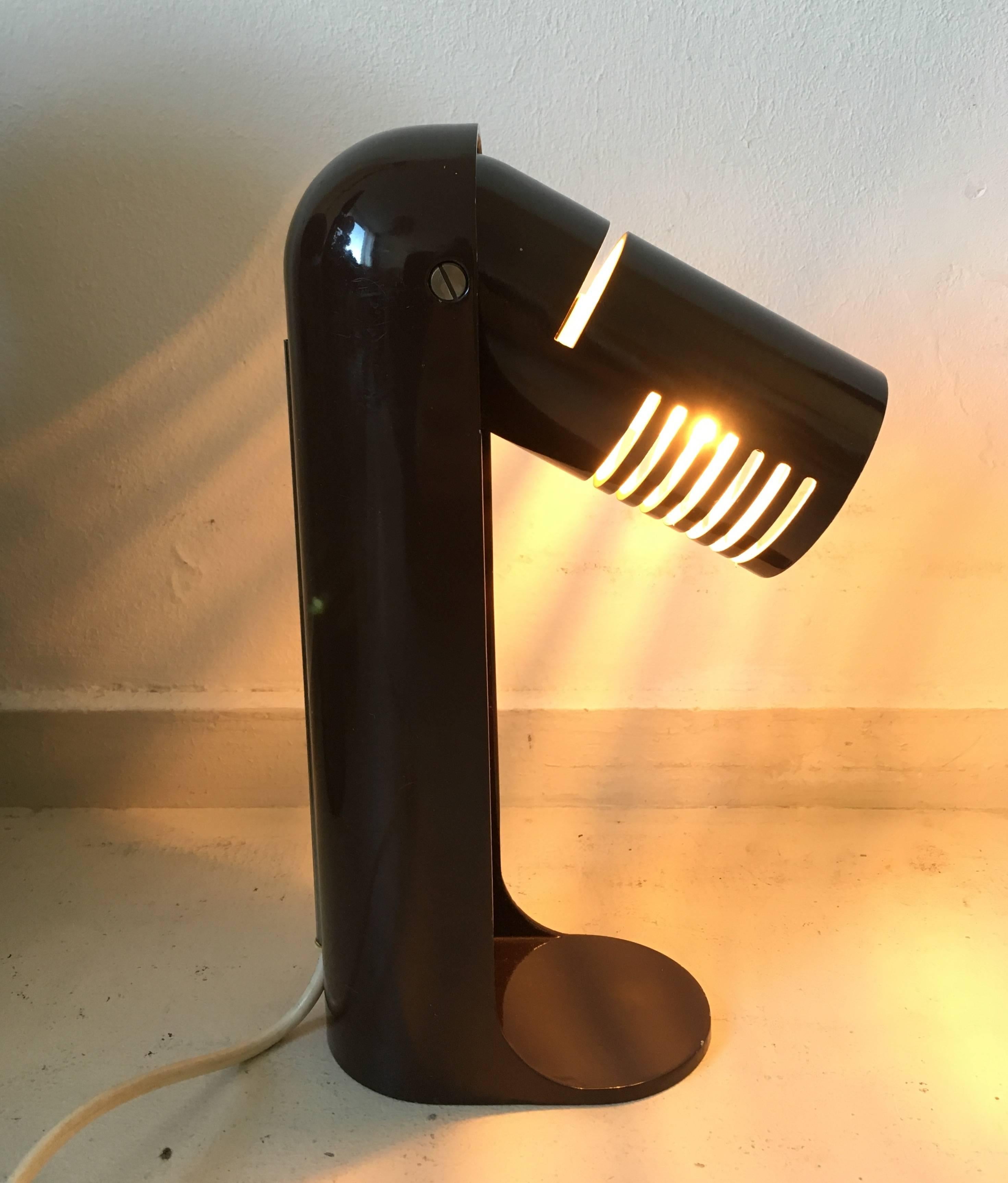 Enameled Italian, Space Age Desk Lamp, Model Flip Top, by R. Carruthers for Leuka, 1970s For Sale