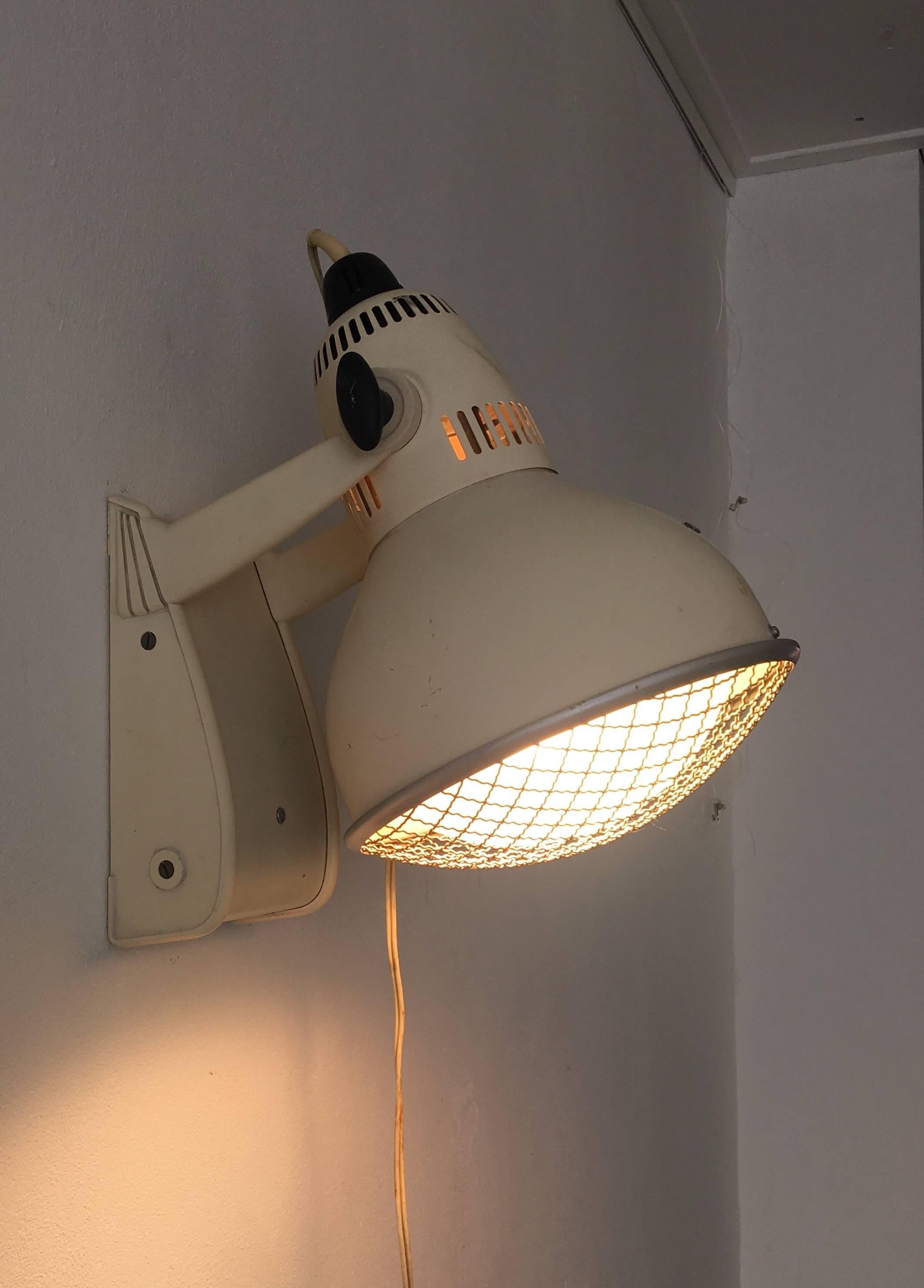 Métal Lampe médicale industrielle de Philips, années 1960 en vente