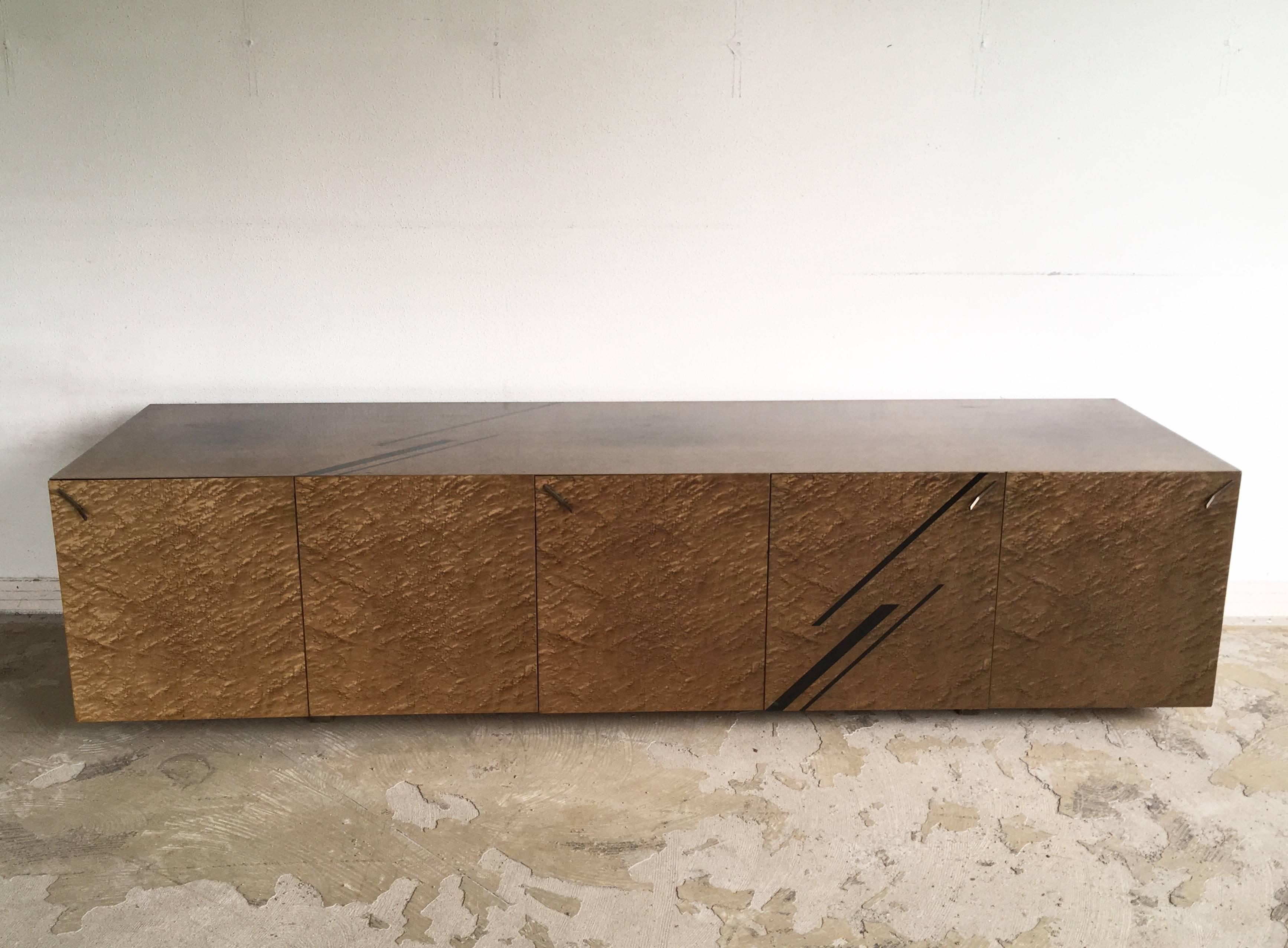 Mid-Century Modern Saporiti Sideboard in Bird's-Eye Maple by Giovanni Offredi For Sale