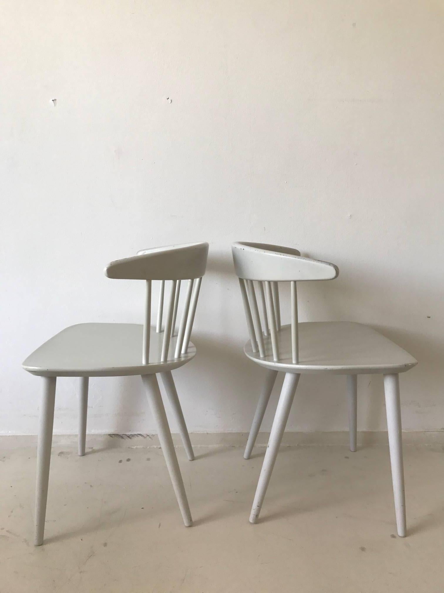 Wood Stunning White J104 Dining Chairs by Jørgen Bækmark for FDB Møbler, 1960s