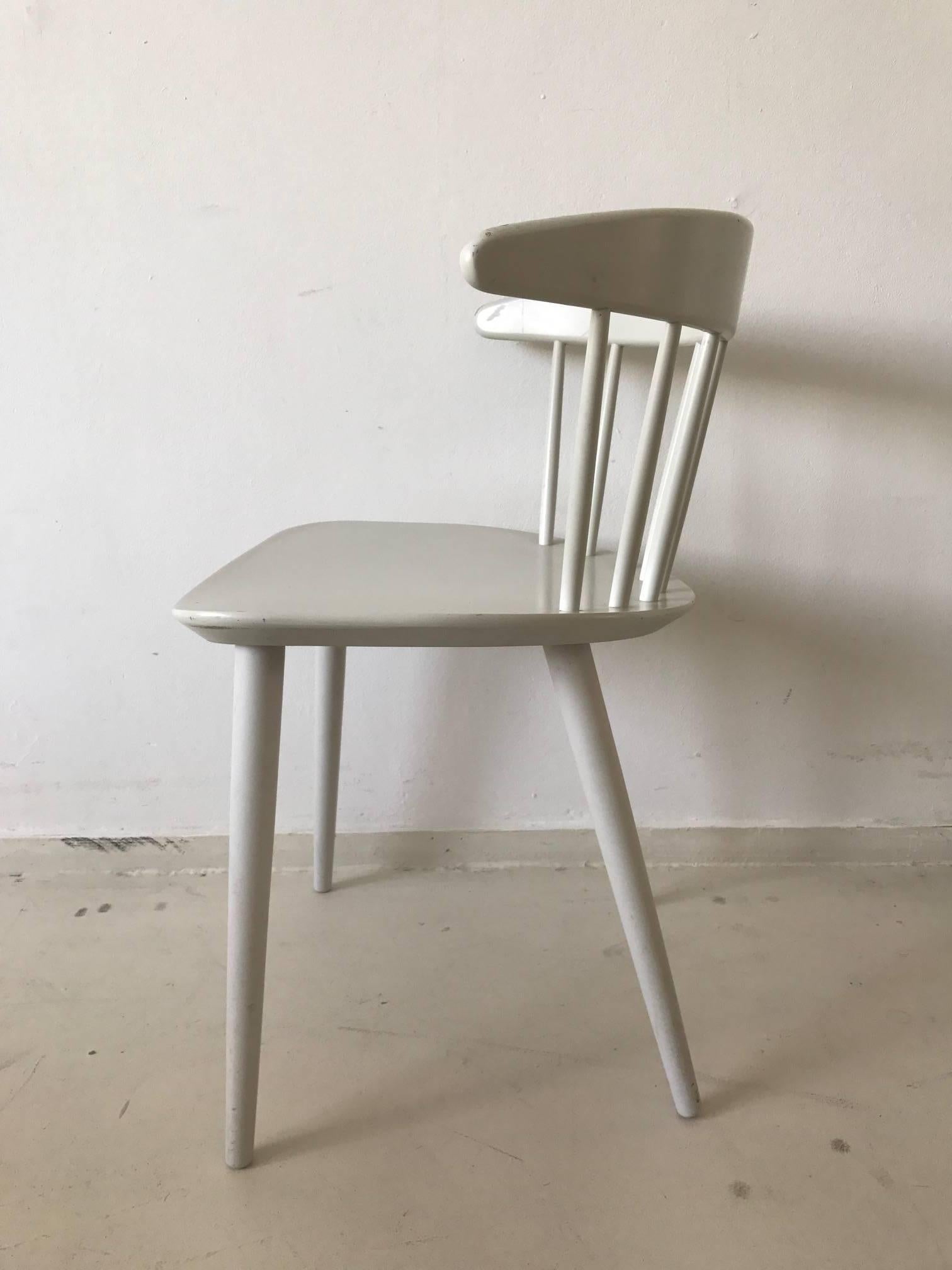 Scandinavian Modern Stunning White J104 Dining Chairs by Jørgen Bækmark for FDB Møbler, 1960s