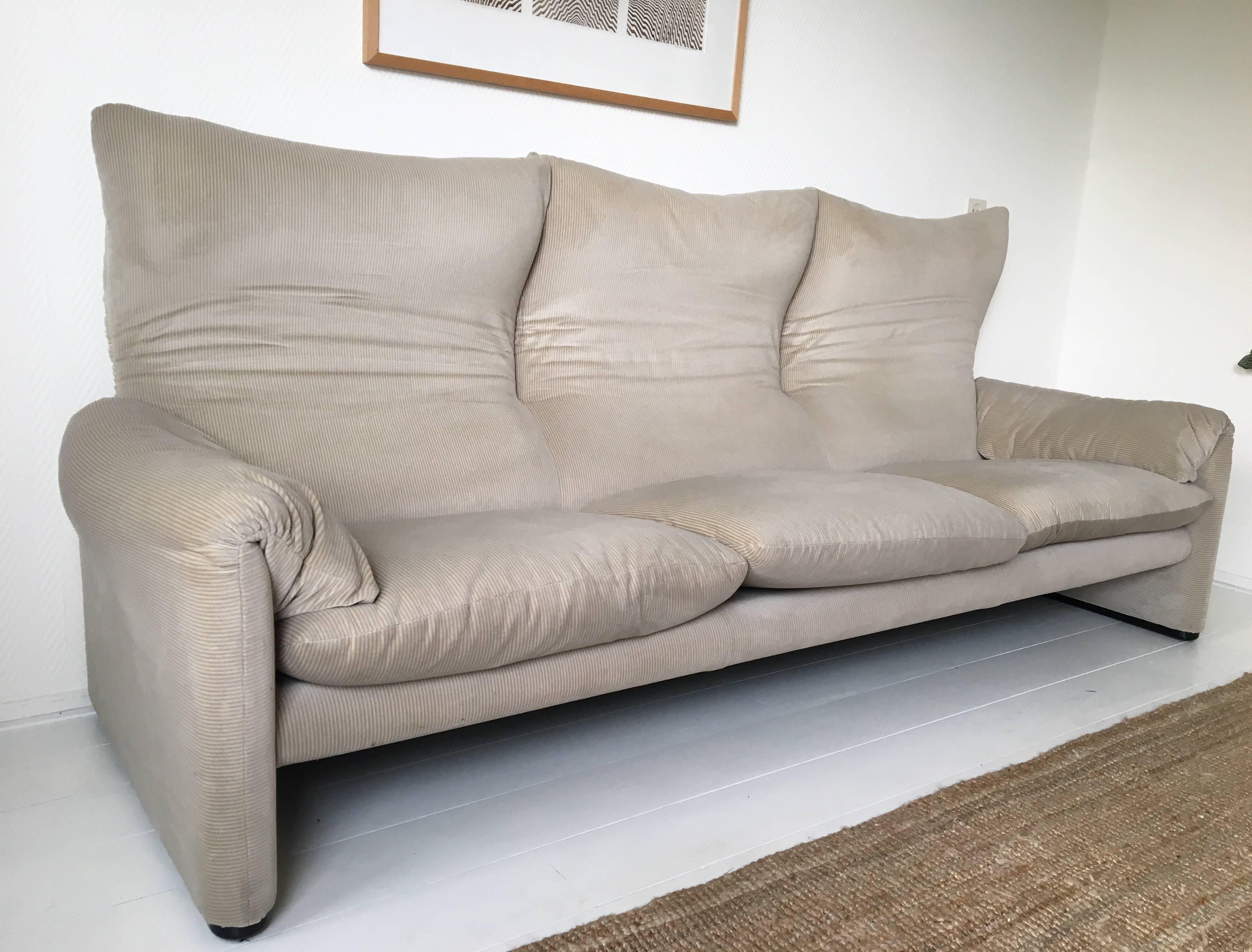 Fabric Mid-Century Modern Three-Seat Sofa 'Maralunga' by Vico Magistretti for Cassina