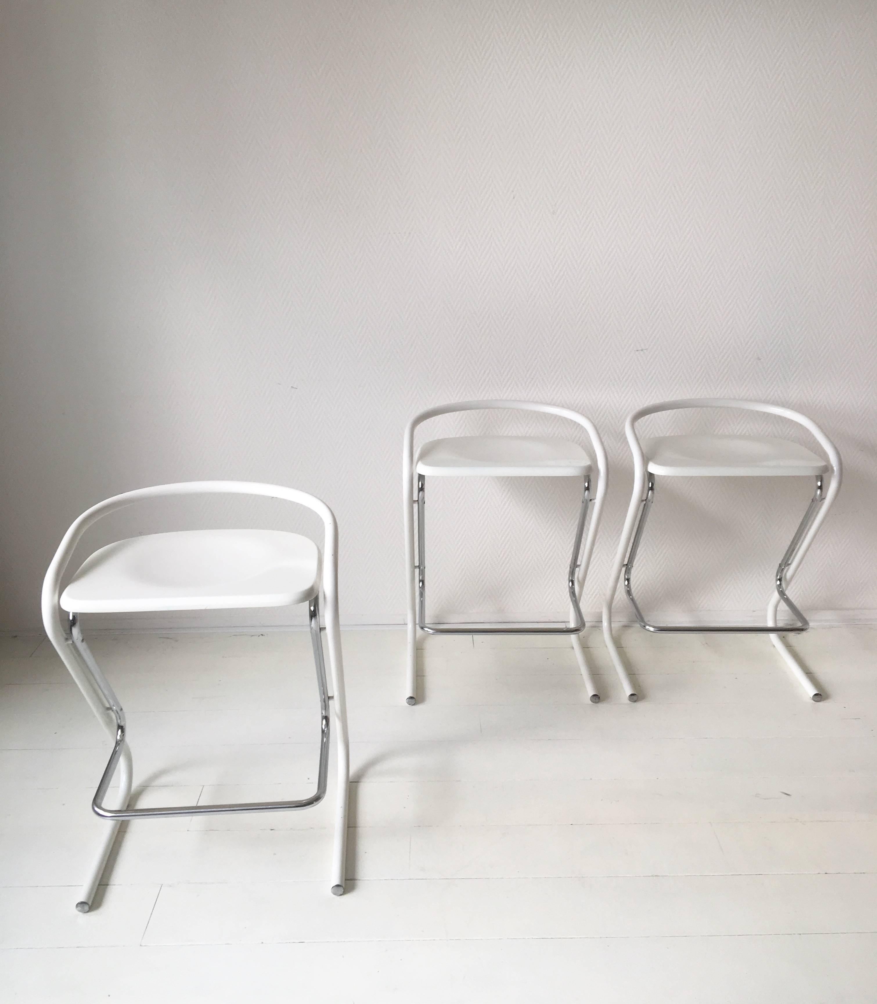 Mid-Century Modern Set of Three White and Chromed Bar Stools by Thema Italy, circa 1970s