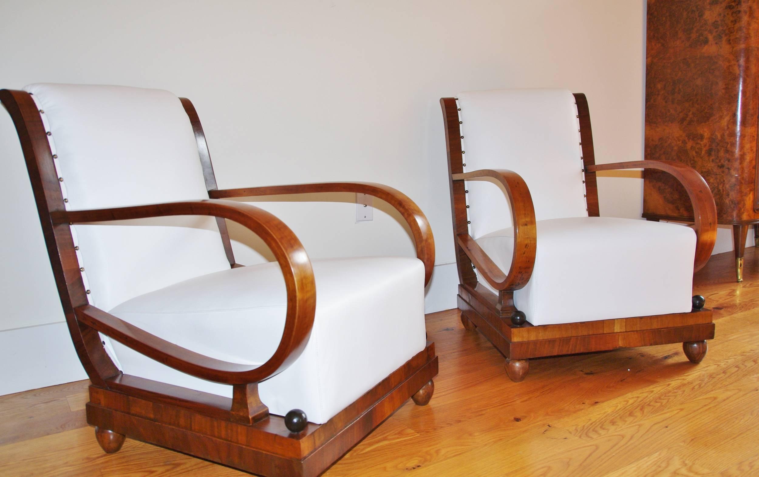 Italian Art Deco Lounge Chairs, Leather, Italy, 1940    In Good Condition In Jersey City, NJ