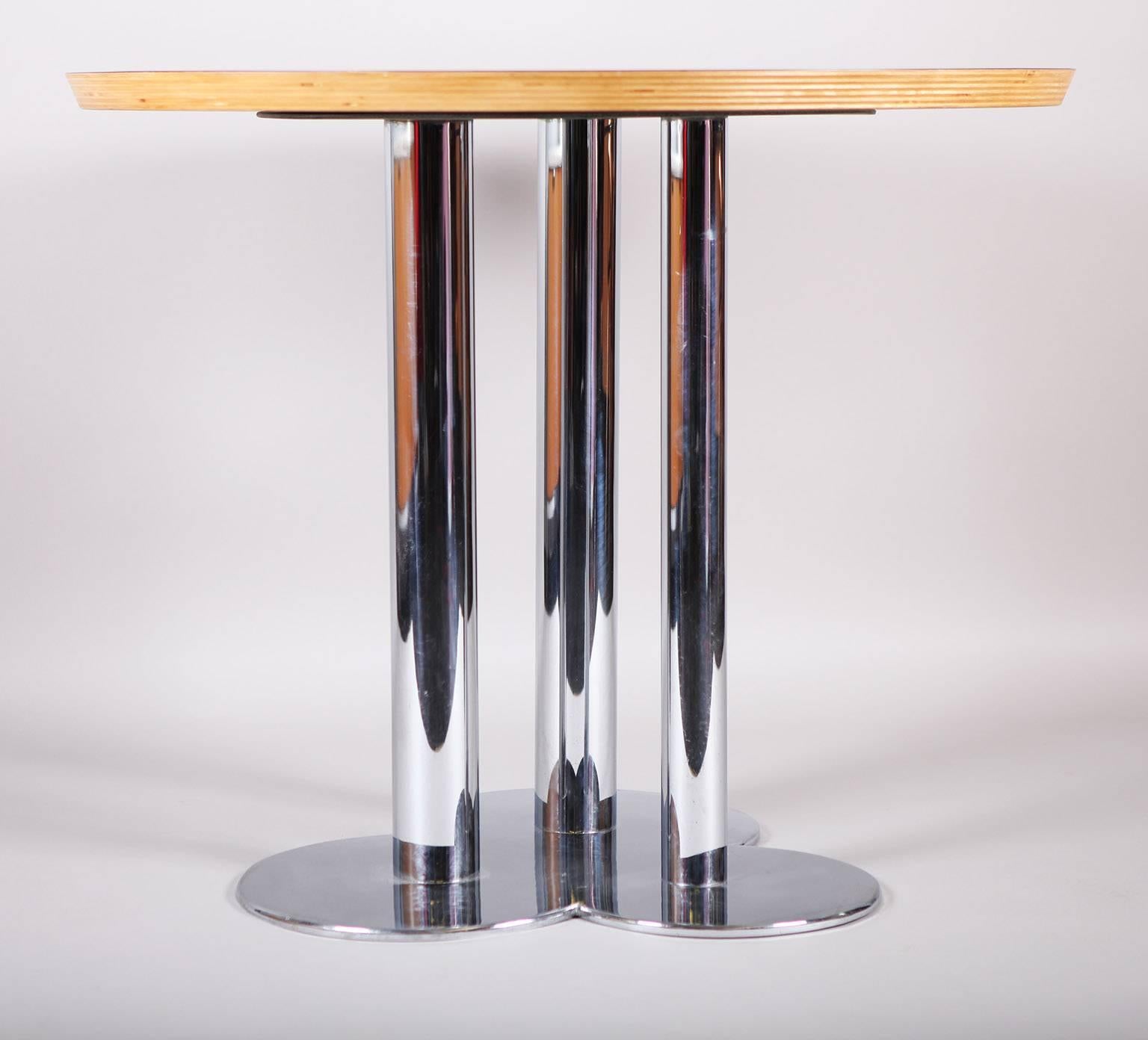 Dining table model Trifoglio by Sergio Asti for Poltronova.

Base in chrome base.
Laminate tray, 
circa 1969.