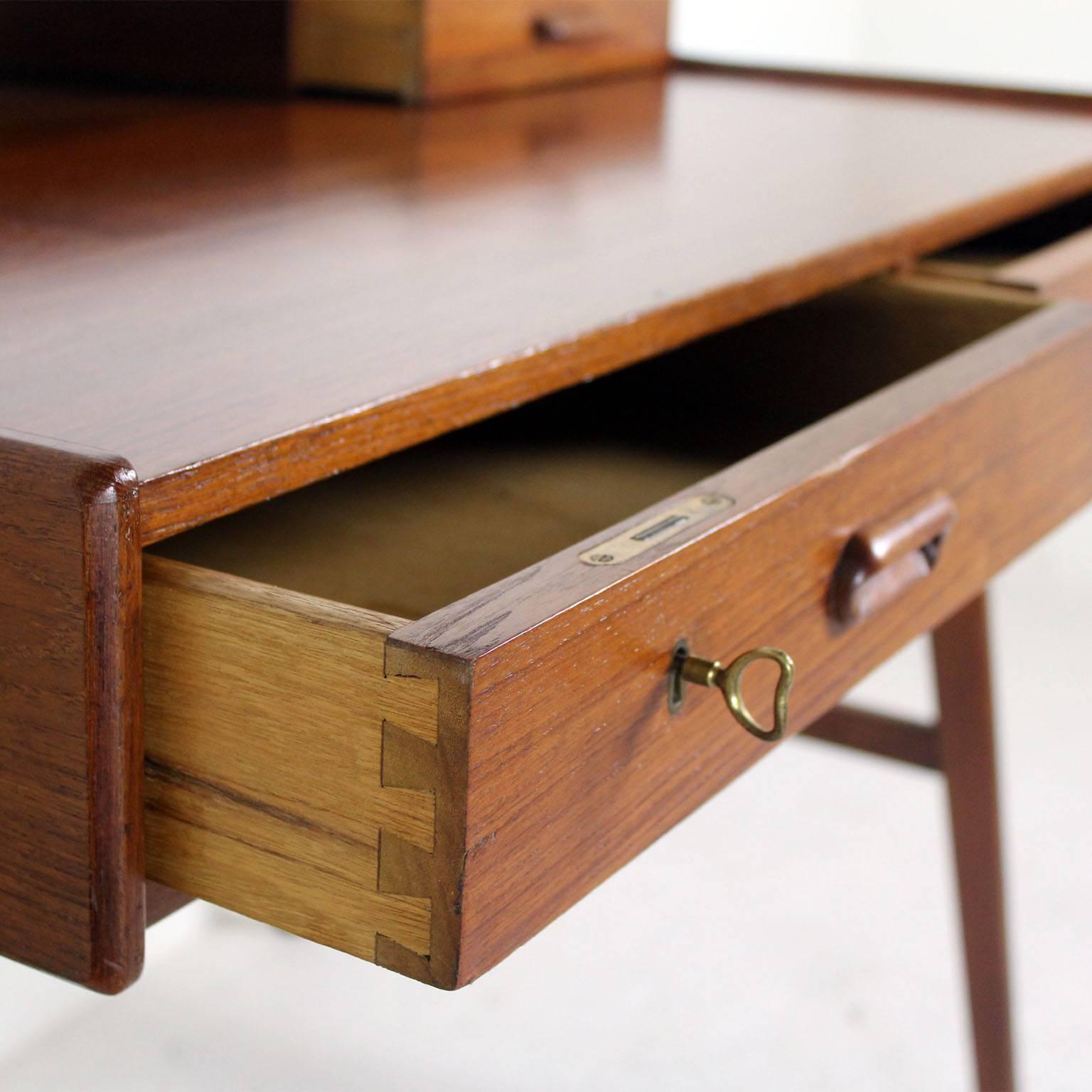 Desk by Arne Wahl Iversen, 1960 In Good Condition For Sale In Toulouse, France