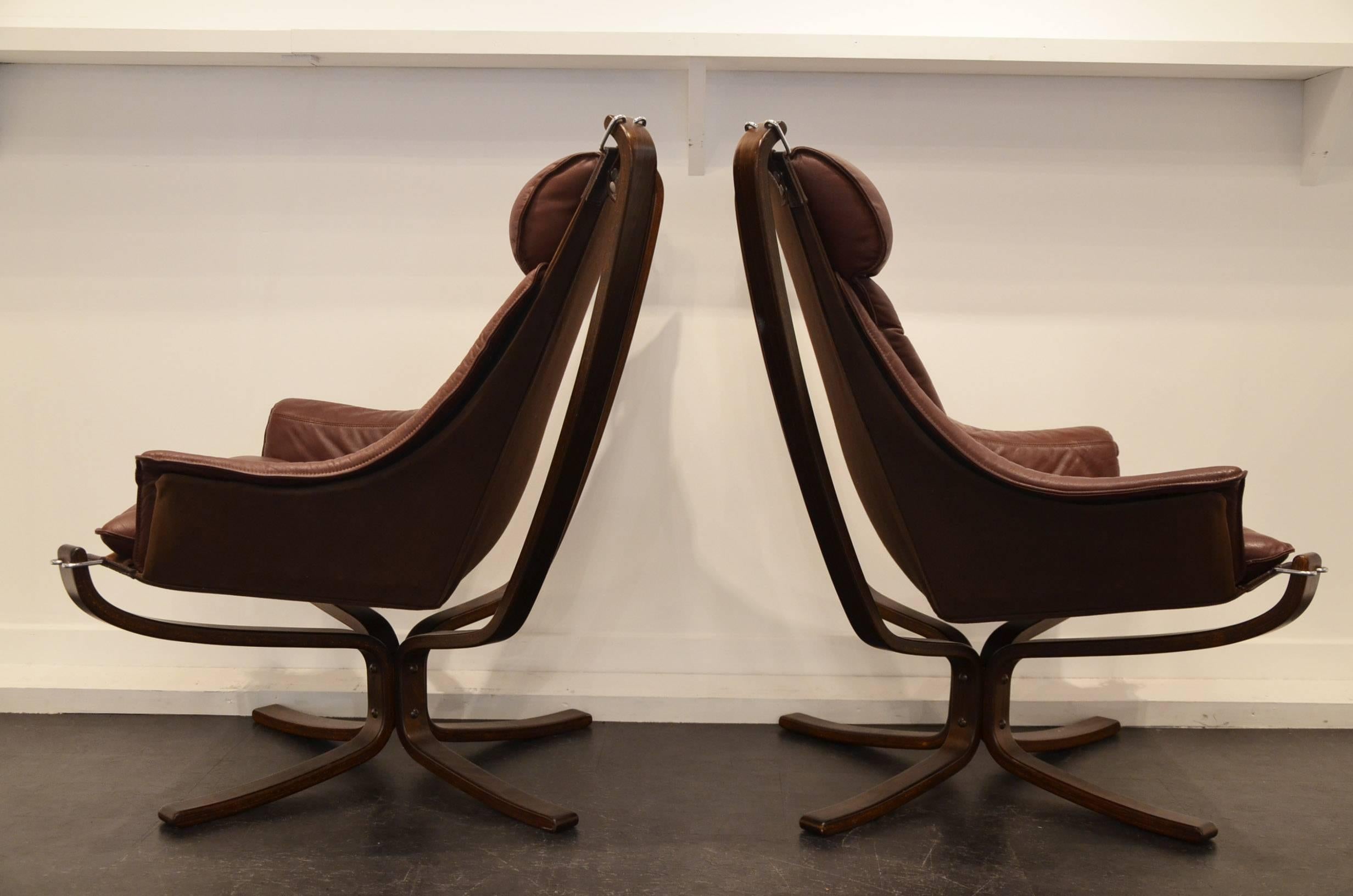 Mid-Century Modern Pair of Sigurd Ressel Falcon Chair and Footstools