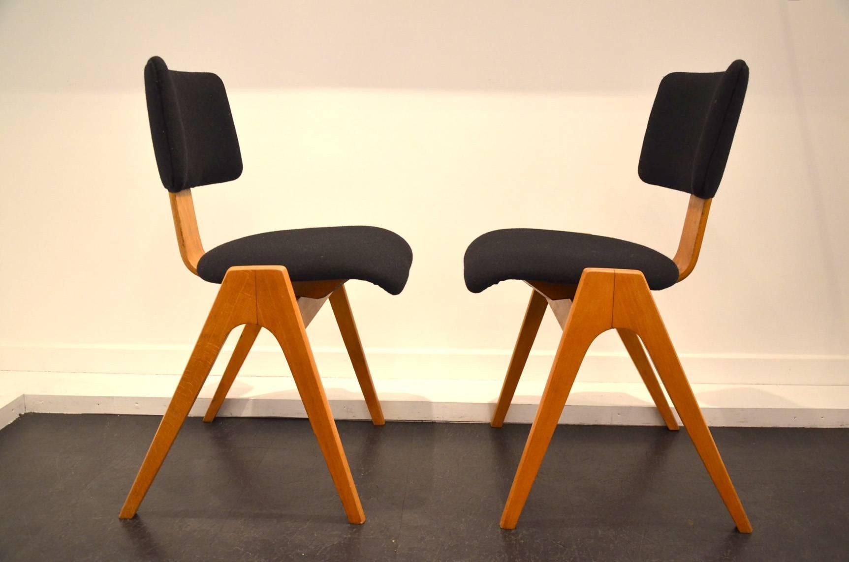 Beautiful Robin Day Chairs Circa 1960 In Excellent Condition For Sale In Megeve, FR