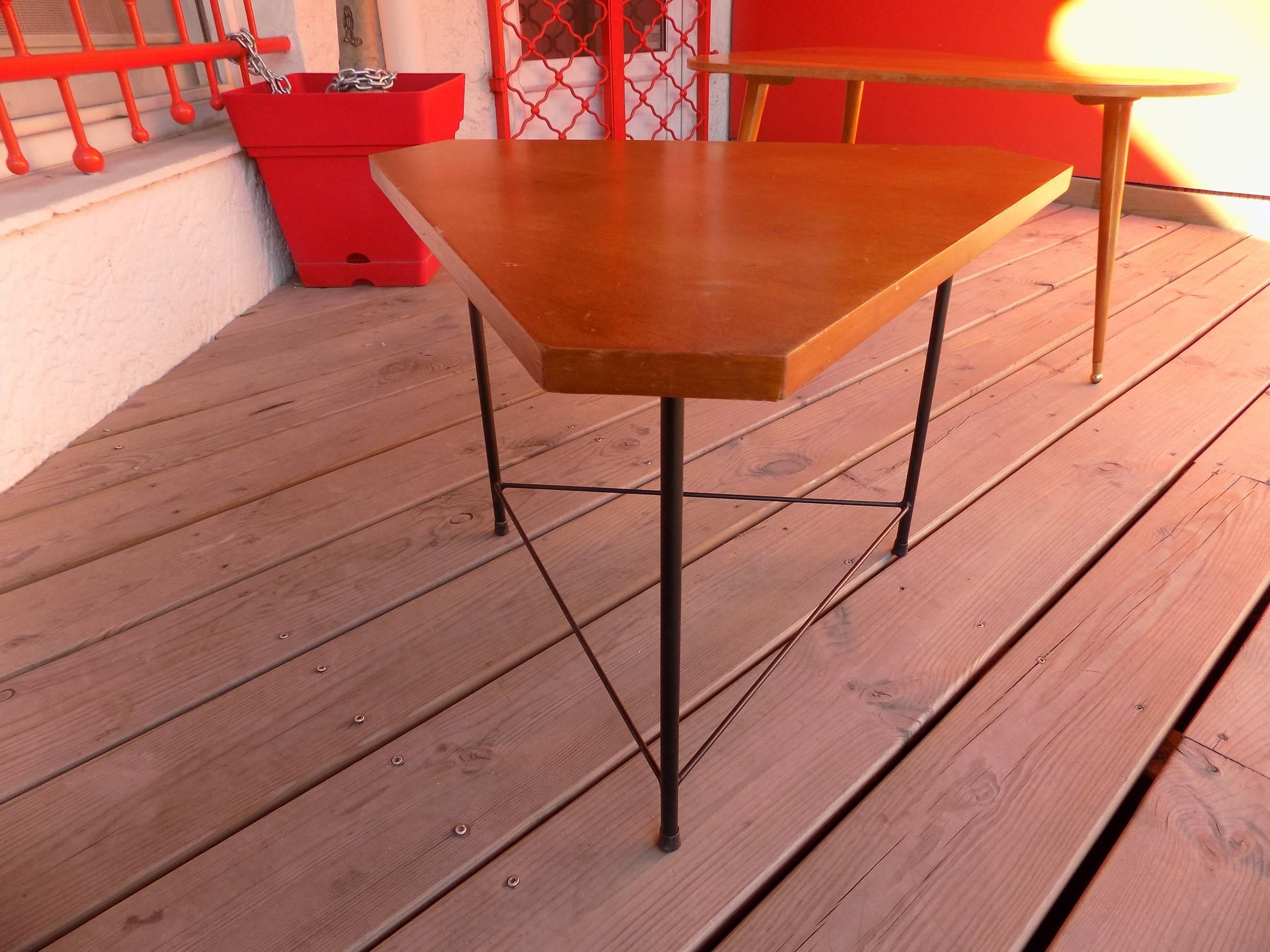 Italian Triangular Wood and Steel Coffee Table, circa 1960 In Good Condition For Sale In Megeve, FR