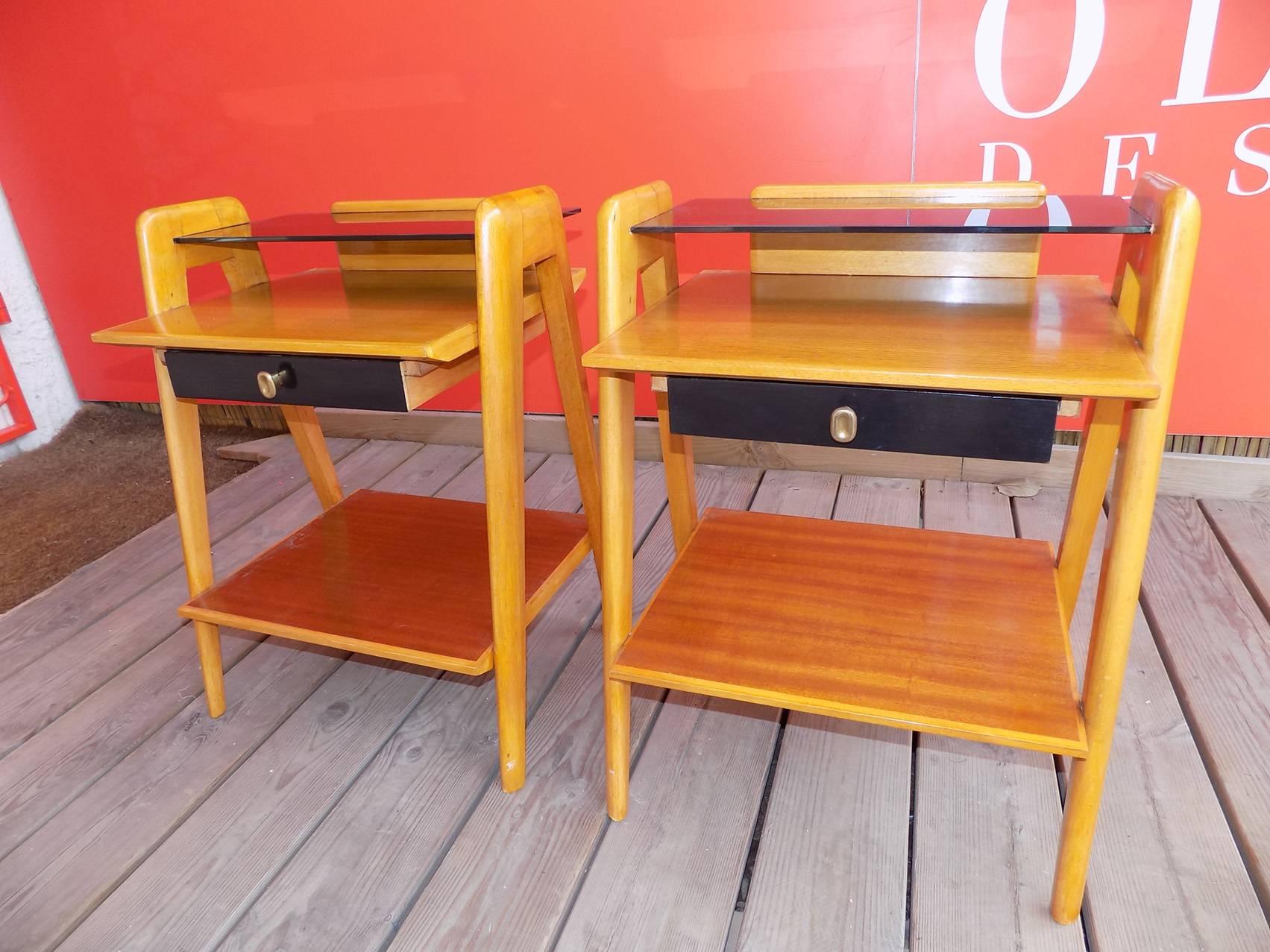 Beautiful Pair of Italian Nightstands, circa 1960 In Excellent Condition In Megeve, FR