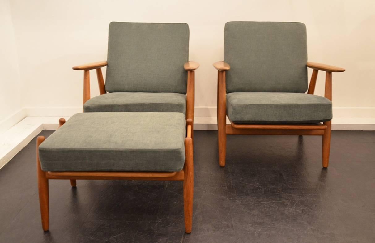 Huge set of 1960 Hans Wegner armchairs and one ottoman for GETAMA.