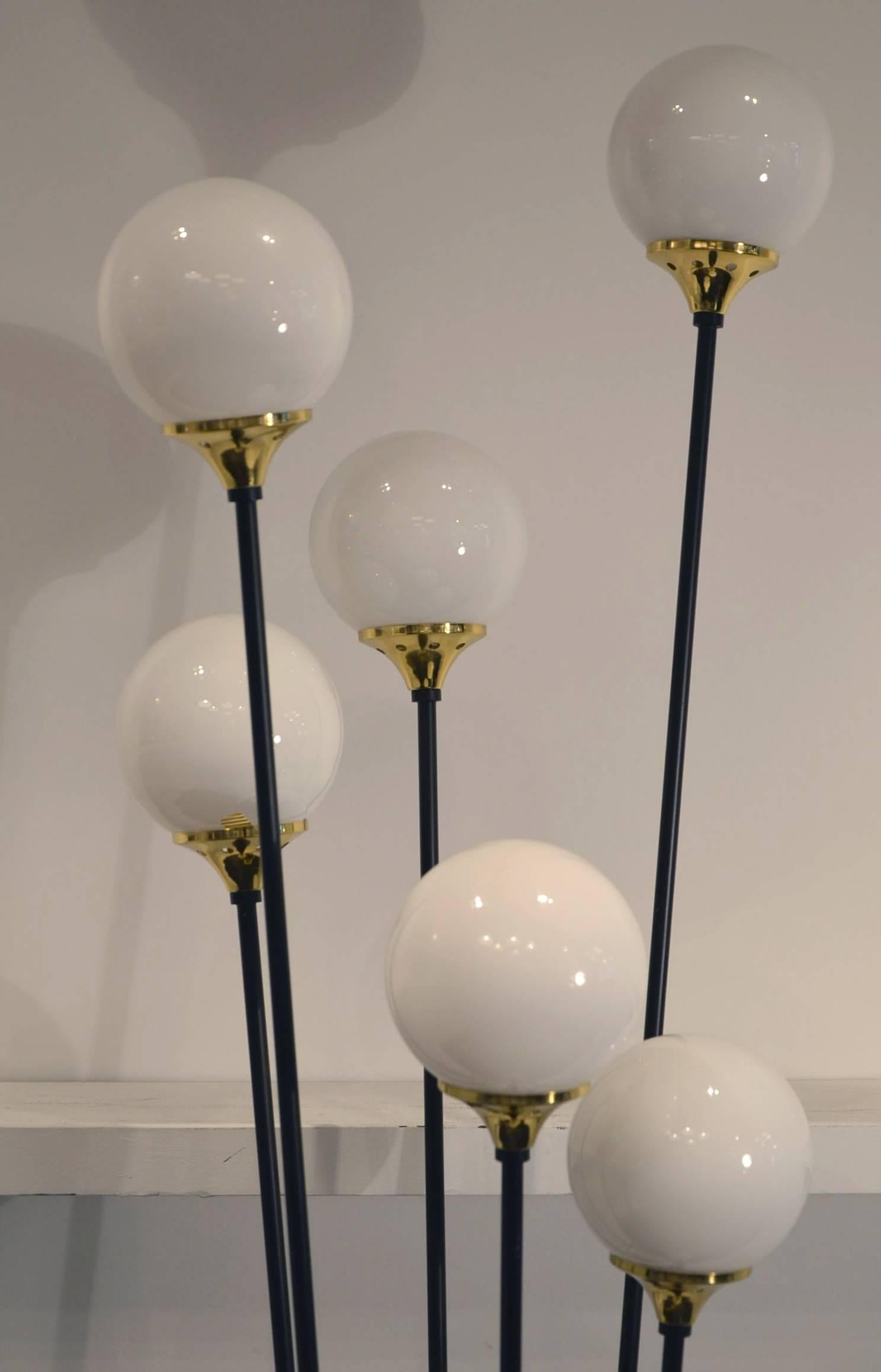 Beautiful Italian Pair of Floor Lamps in the Taste of Stilnovo In Excellent Condition In Megeve, FR