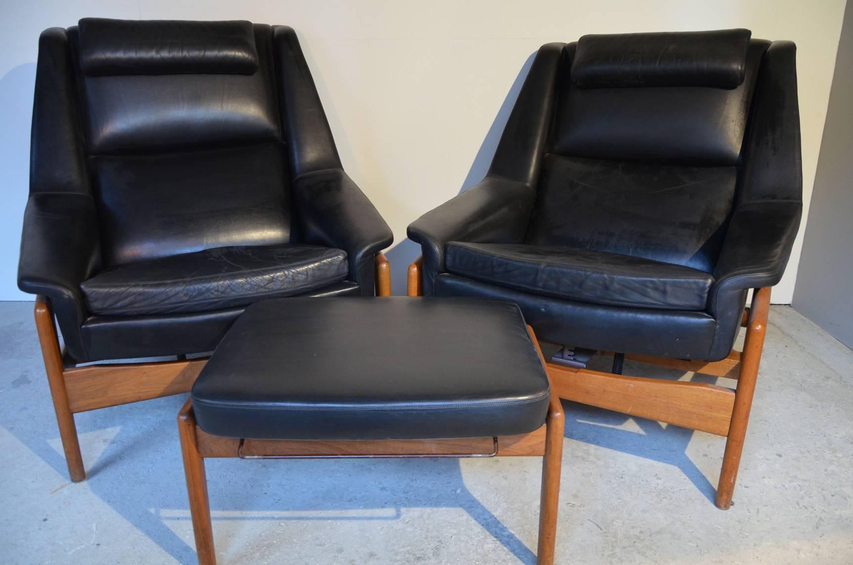 Fantastic Pair of Danish Wood and Leather Armchairs and One Ottoman, circa 1960 In Excellent Condition In Megeve, FR