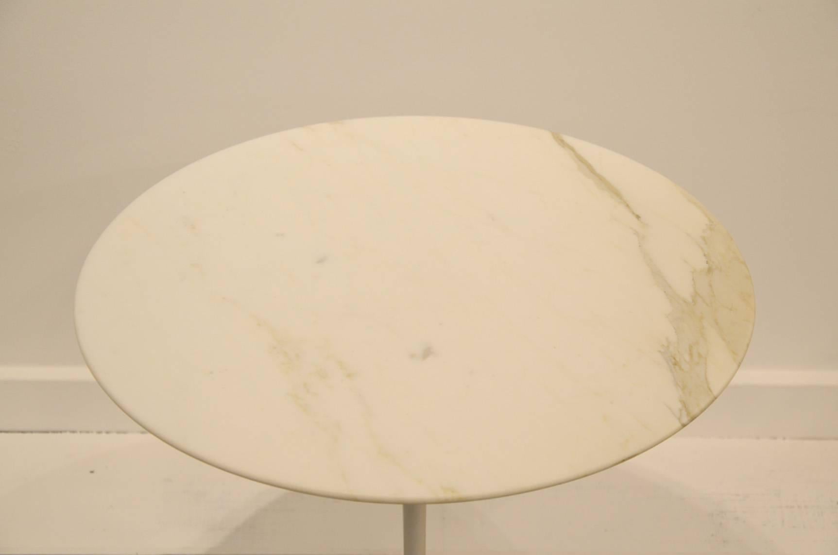 Saarinen marble-top tulip table for Knoll.