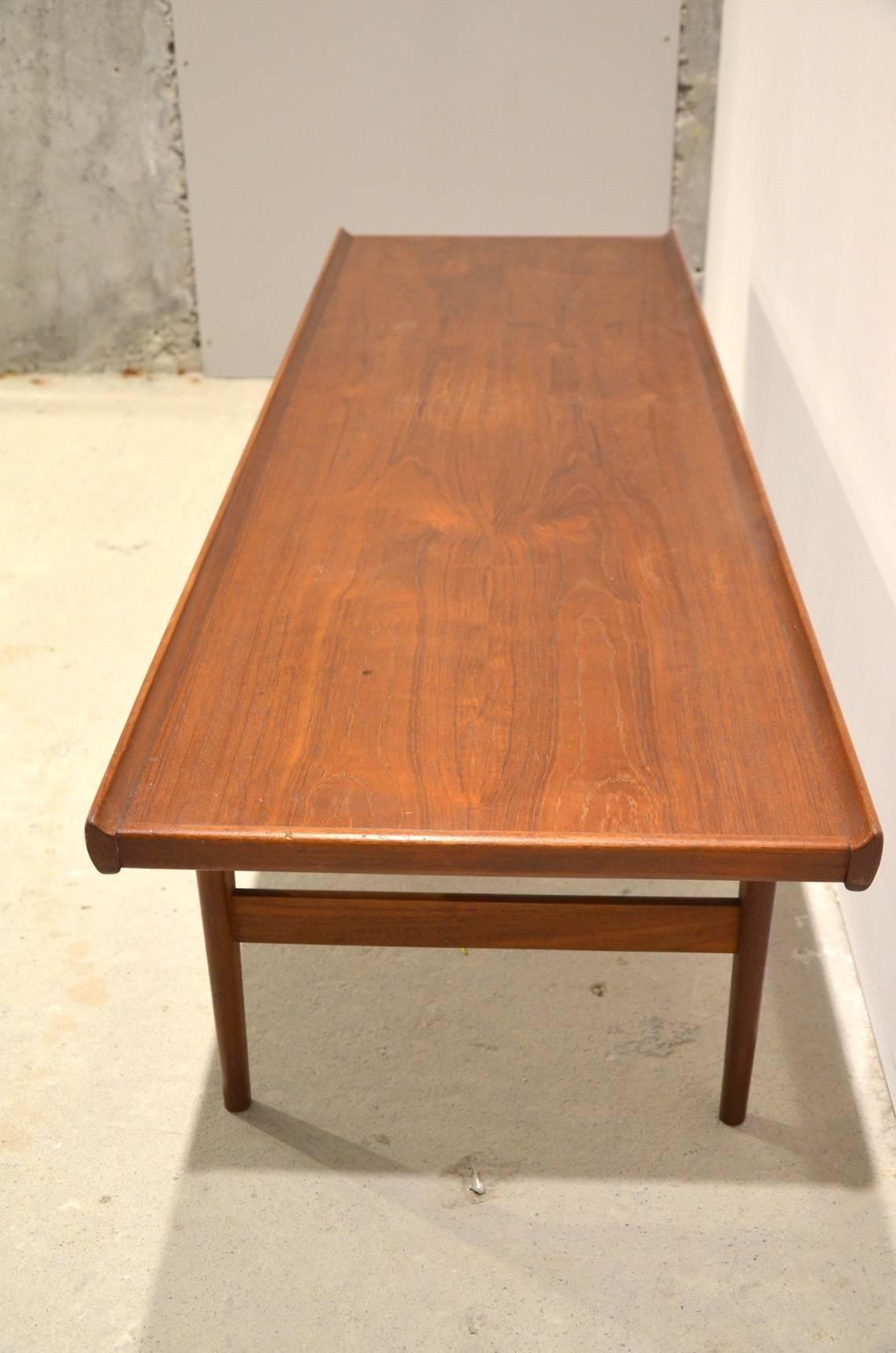 Mid-Century Modern Beautiful Danish Bench in the Style of Torbjørn Afdal, circa 1960 For Sale