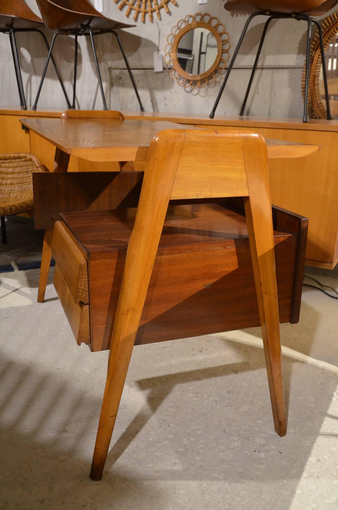 Beautiful Italian Vittorio Dassi Wood Desk, circa 1960 In Good Condition In Megeve, FR