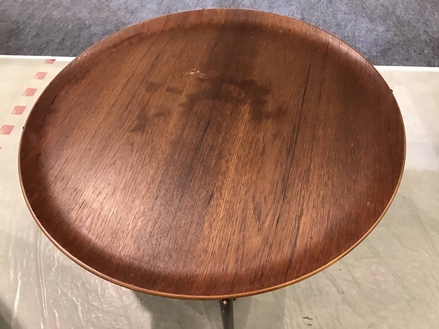 Swedish Beautiful Engholm & Willumsen for Fritz Hansen Round Table, circa 1950 For Sale