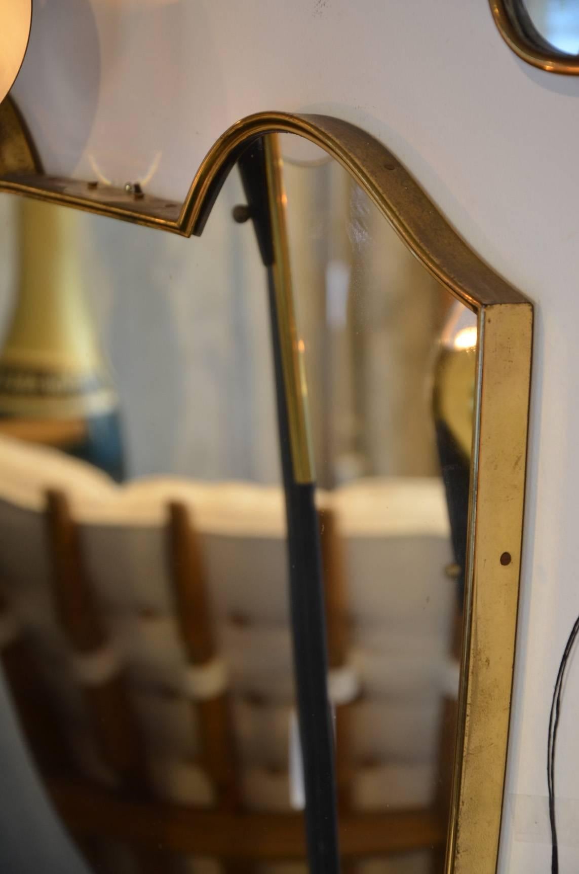 Beautiful Italian brass mirror, circa 1960. Excellent condition.