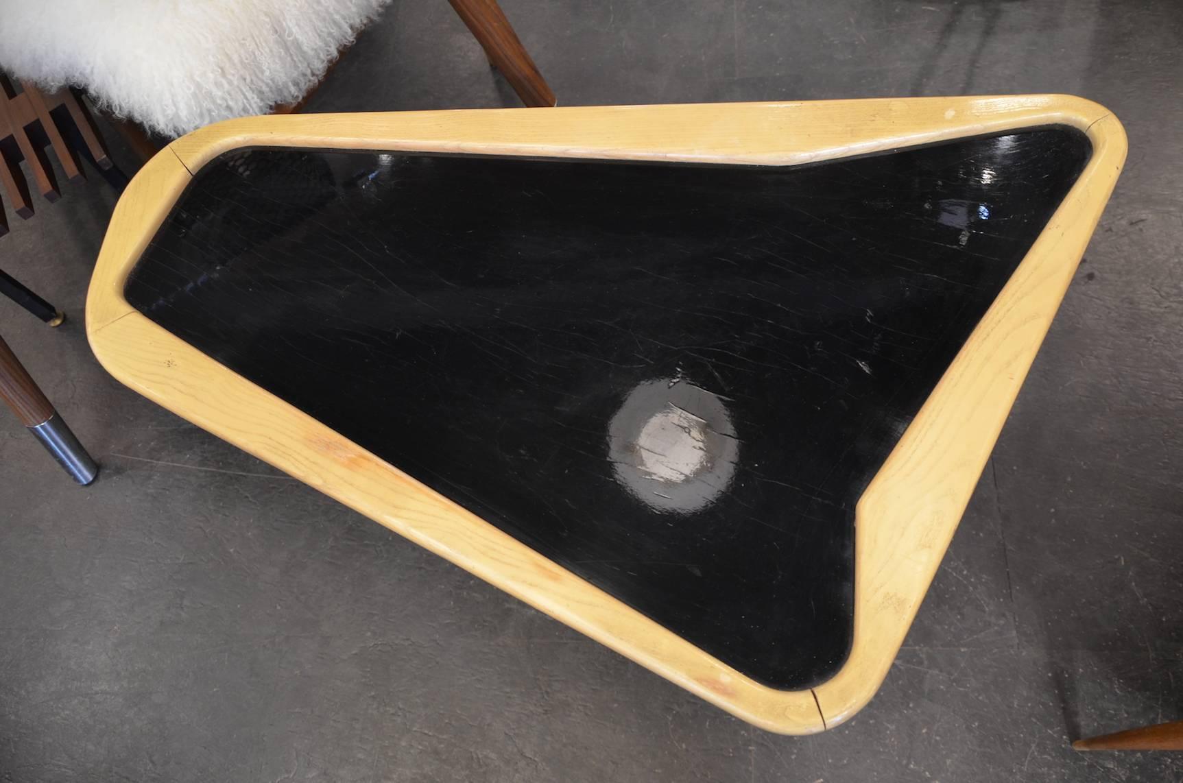 Charles Ramos free-form coffee table, circa 1950. In excellent condition.