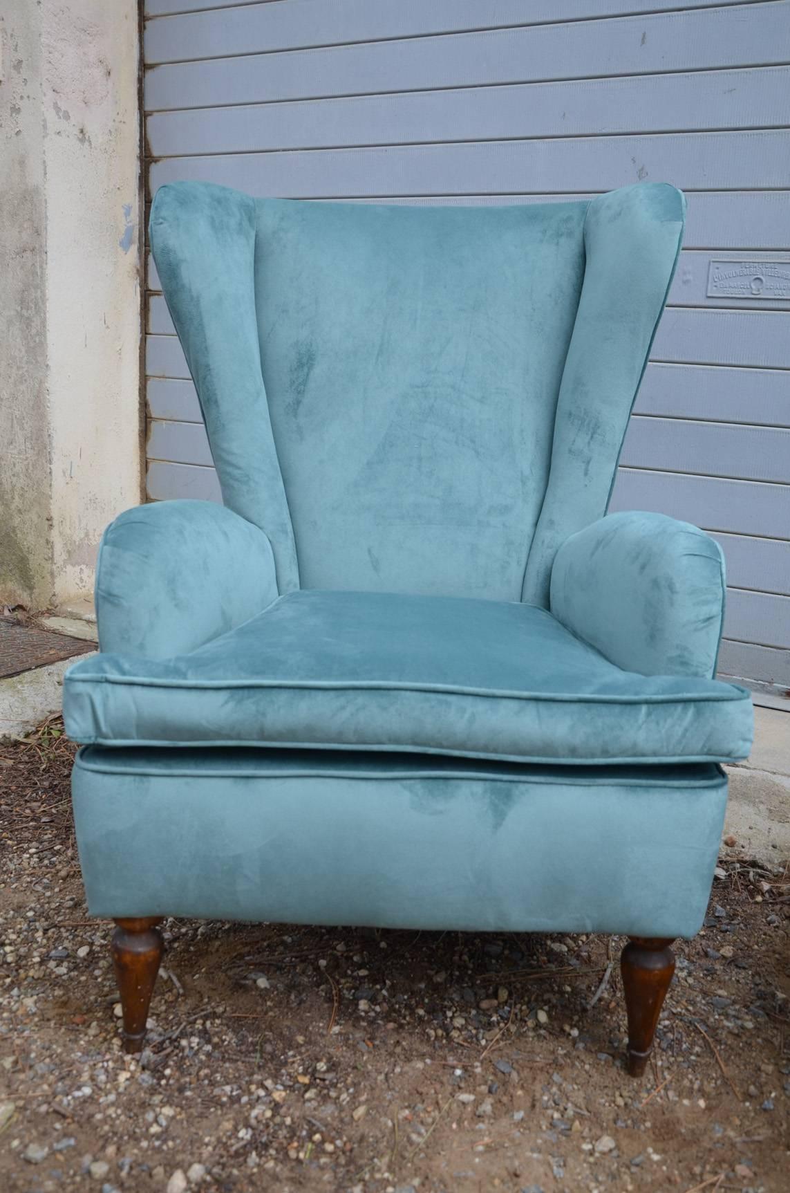 Mid-Century Modern Beautiful Pair of Italian Reupholstered Armchairs in the Taste of Gio Ponti For Sale