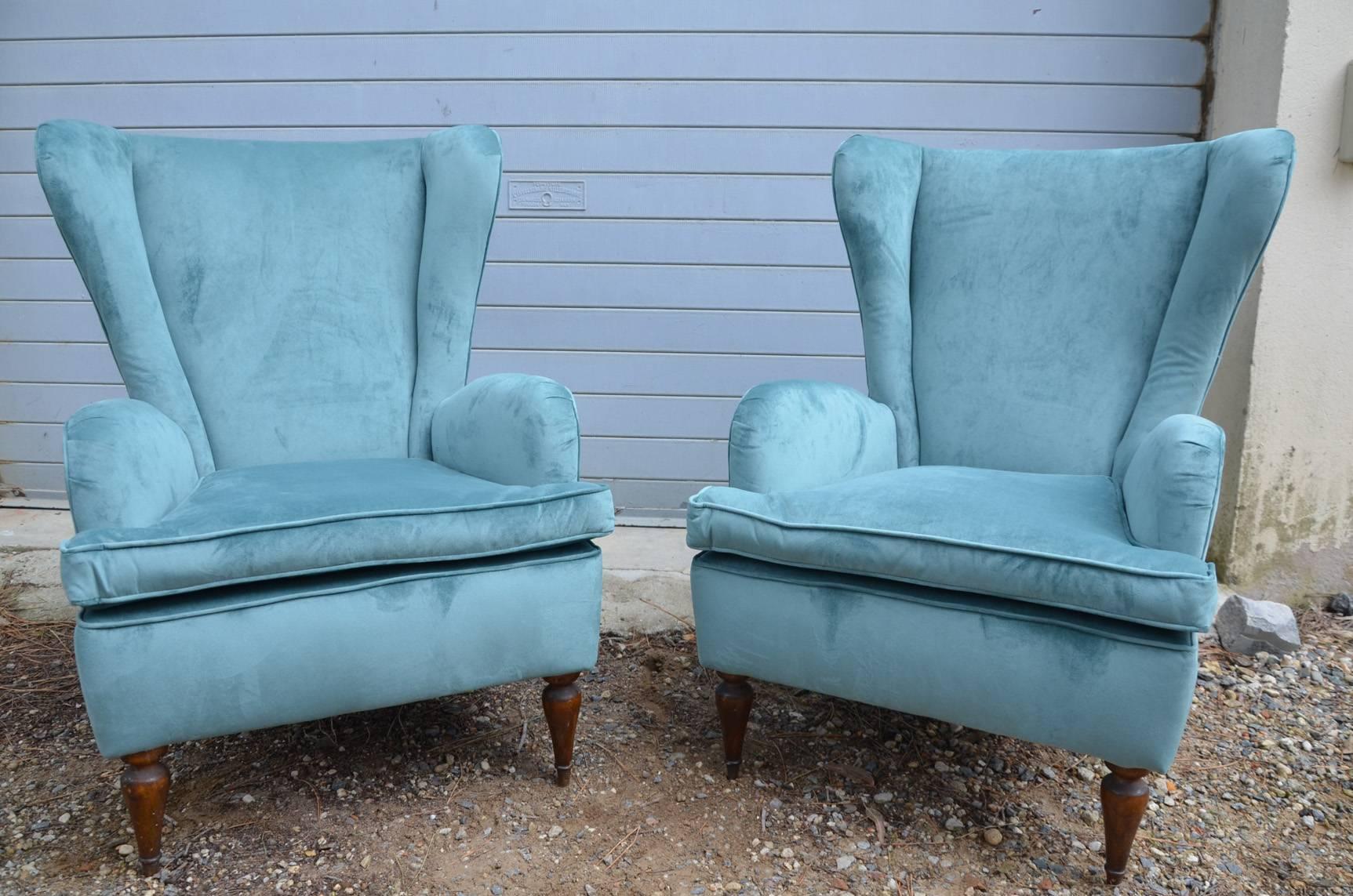Beautiful pair of Italian reupholstered armchairs in the taste of Gio Ponti. Perfect condition.