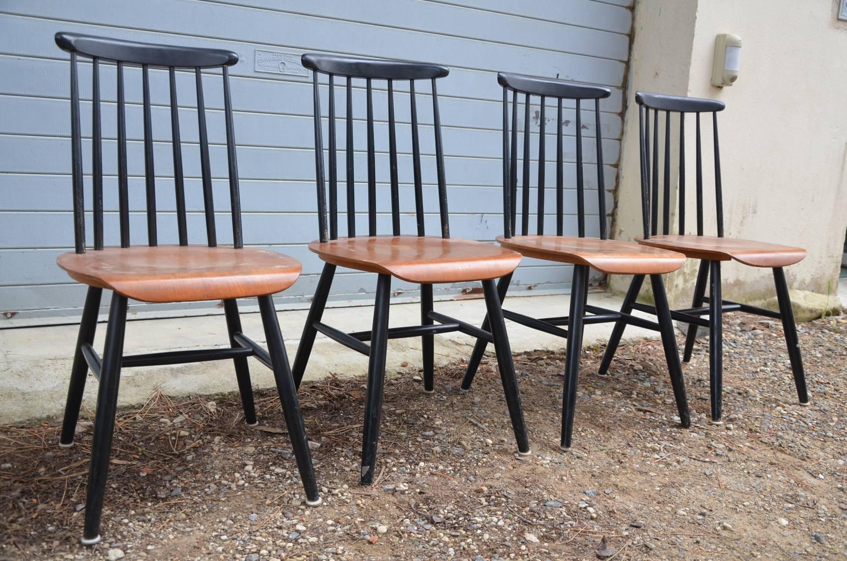 Mid-20th Century Beautiful Set of Four Tapiovaara Chairs, circa 1960 For Sale