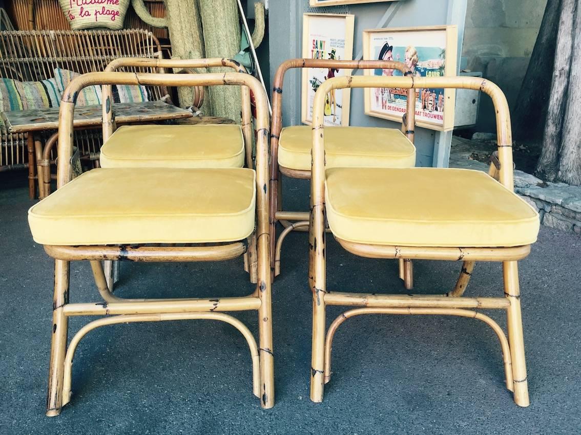Beautiful set of four wicker chairs in very good condition.