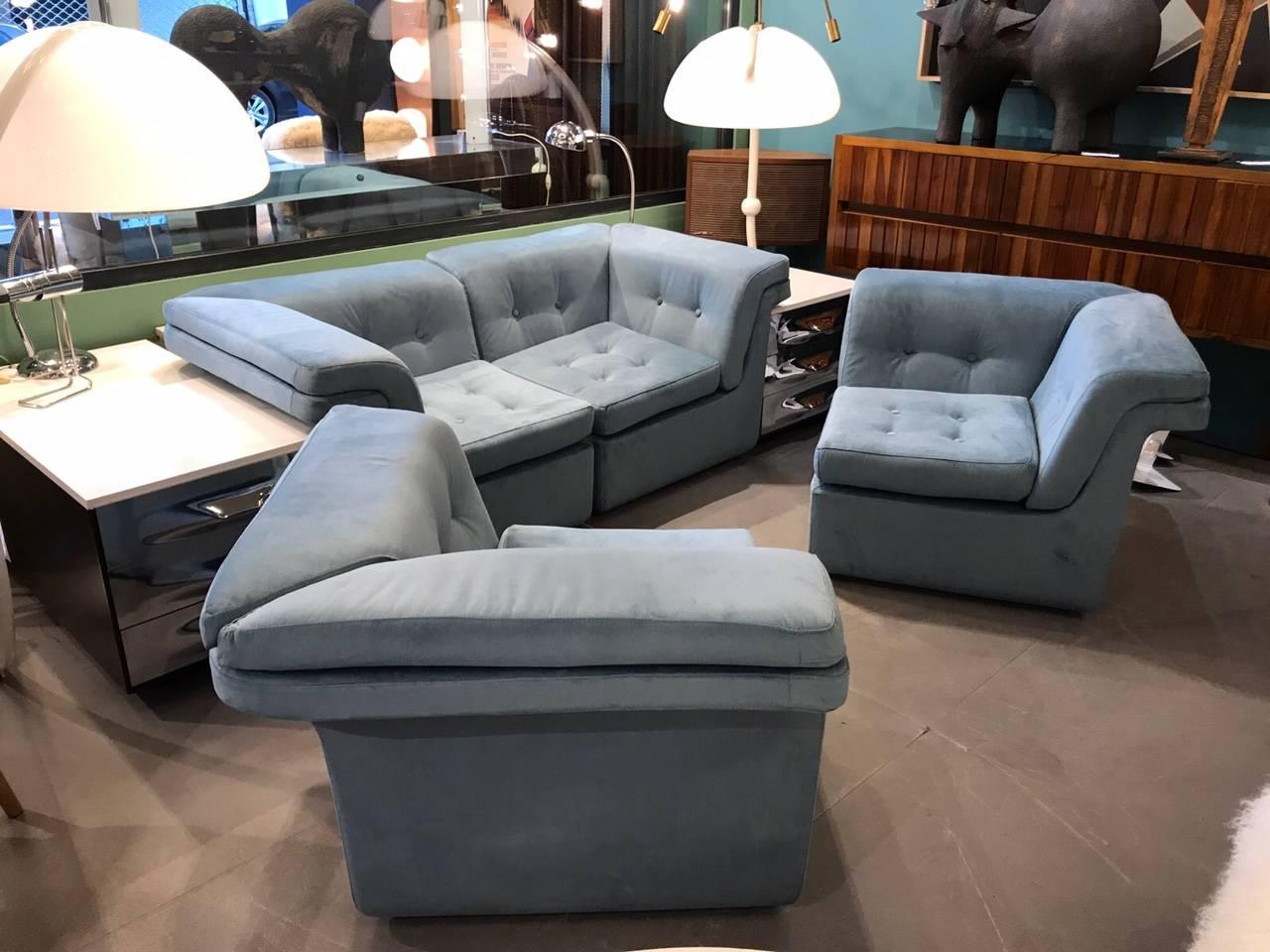 Armchairs and sofa have been reupholstered in clear blue velvet
chromed drawers

Two-seat sofa and two chest of drawers:
width 238 cm x 75 cm.

Each single armchairs are 75 cm x 75 cm X 60 cm height.
