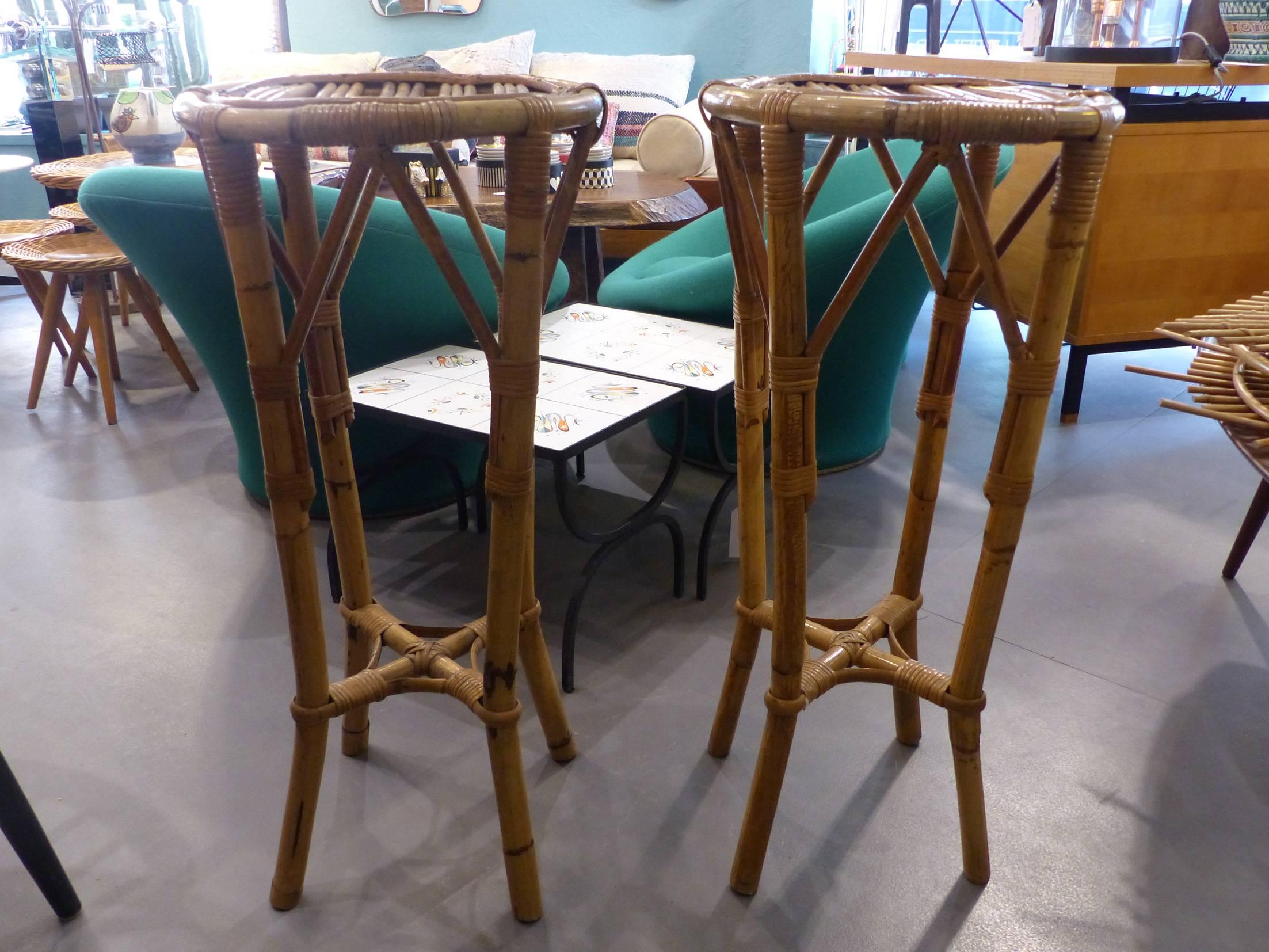 Beautiful pair of bar wicker stools, circa 1960. Excellent condition.