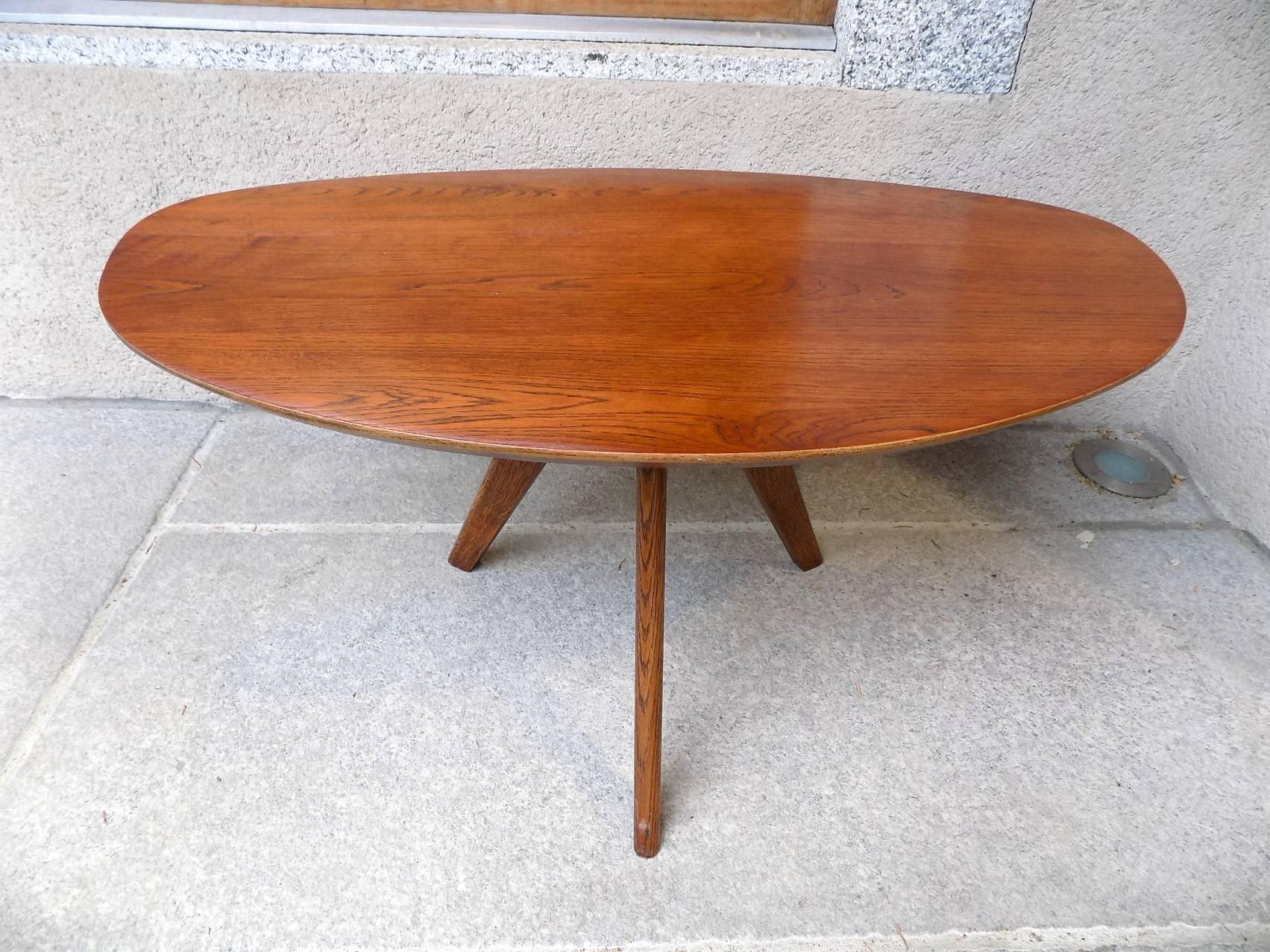 Italian free form coffee table, circa 1960. Excellent condition.