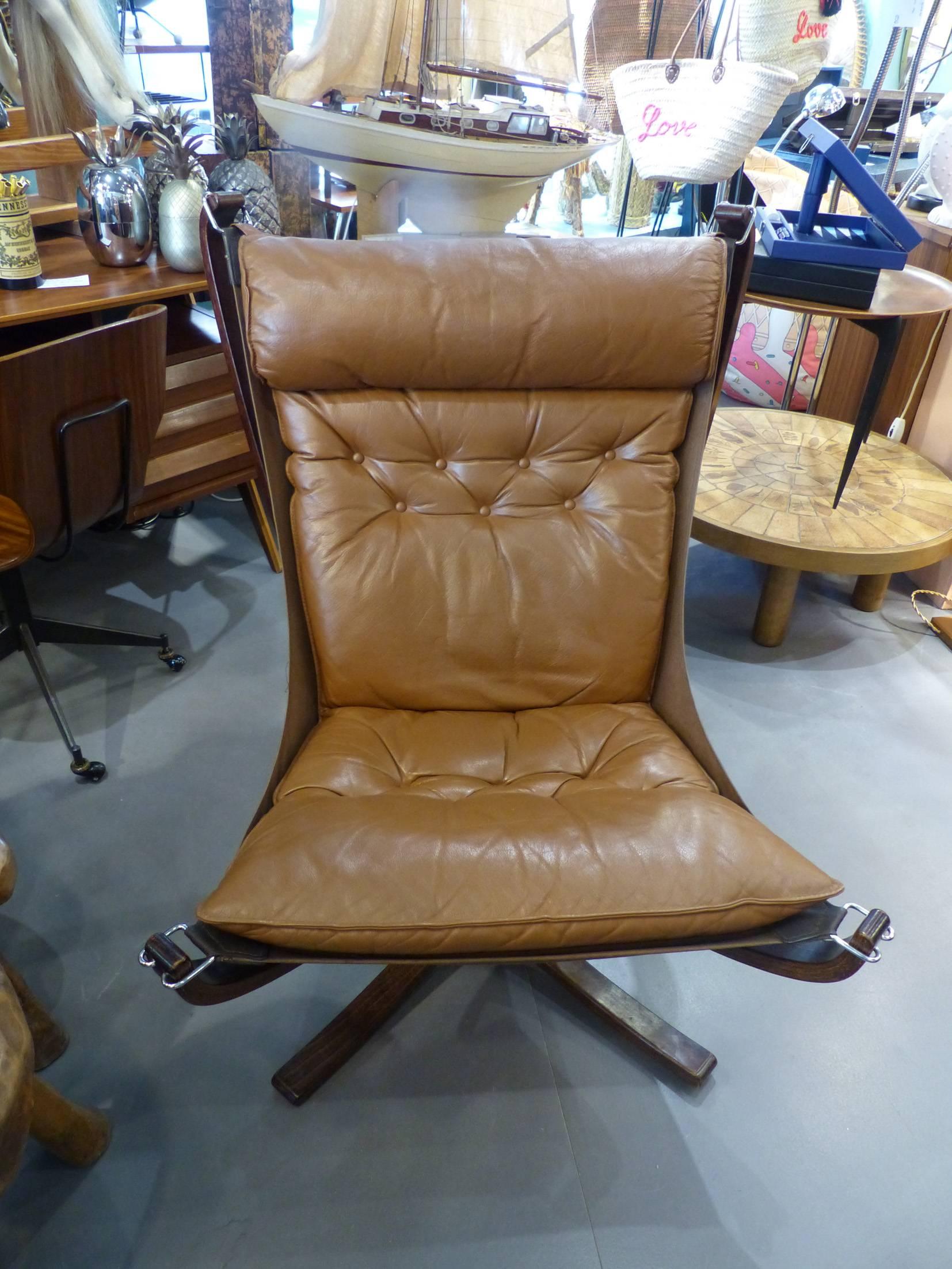 Beautiful Sigurd Ressell leather falcon chair, circa 1970, in excellent condition