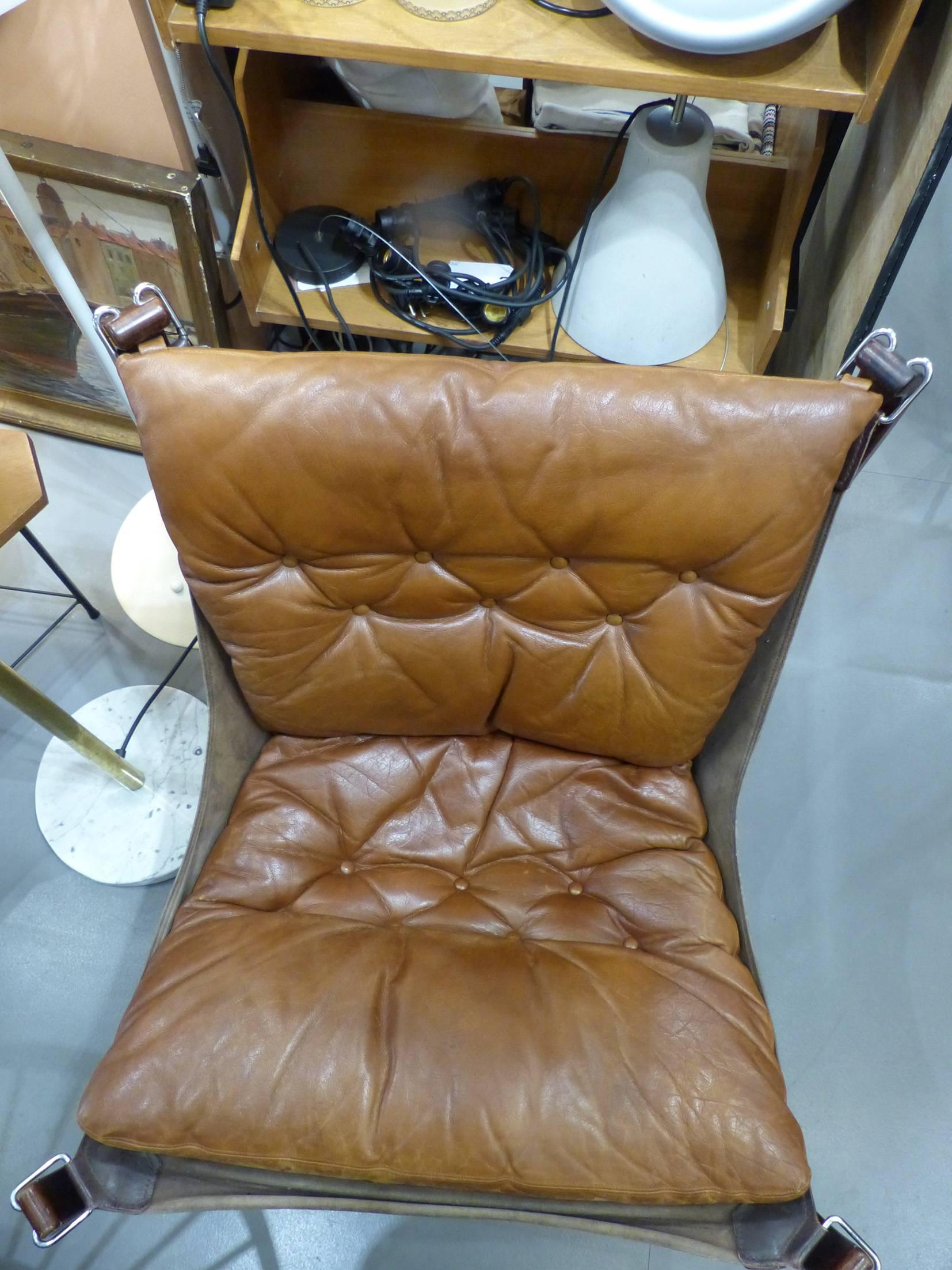 Mid-Century Modern Beautiful Sigurd Resell Leather Falcon Chair, circa 1970 For Sale
