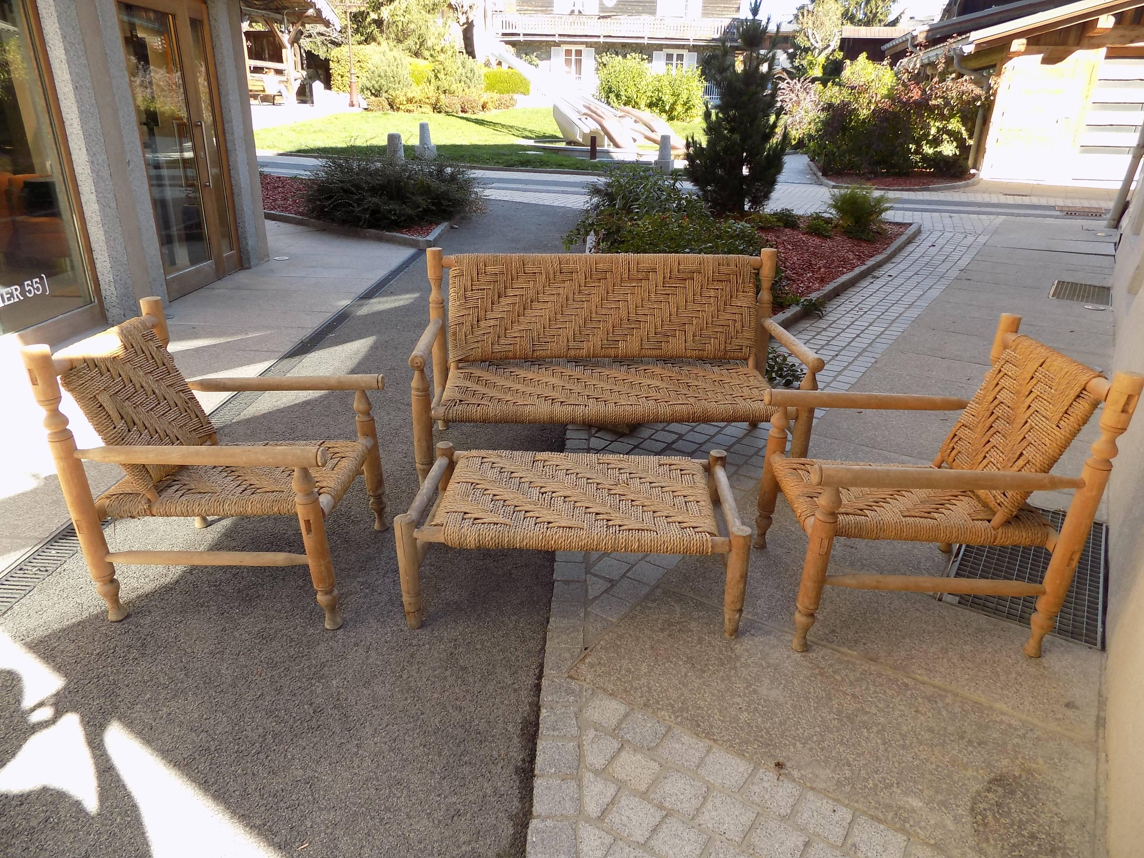 Huge set of wooden lounge and rope, circa 1960. Very good condition.