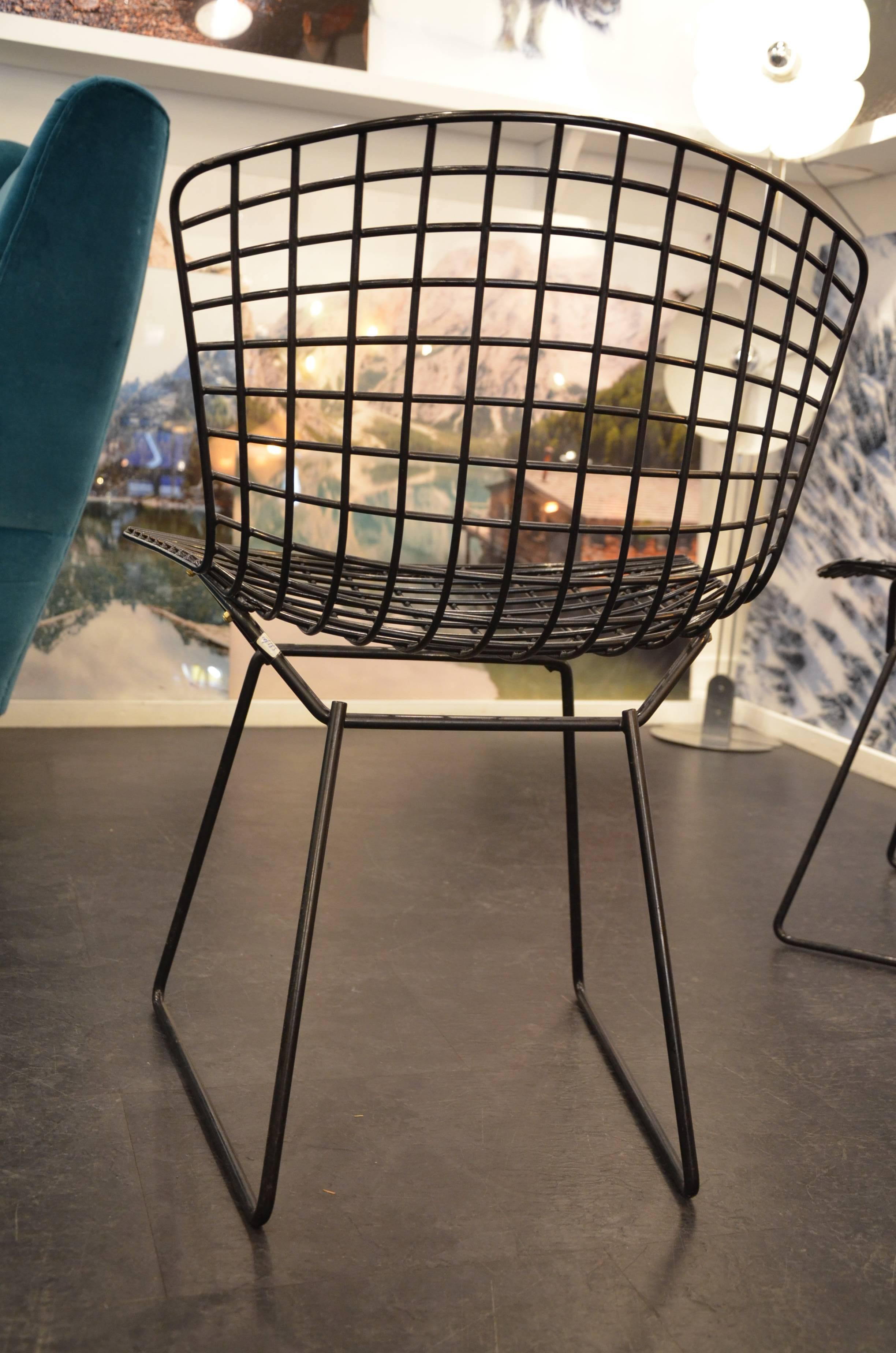 Two Harry Bertoia for Knoll Black Wire Dining Chairs In Excellent Condition In Megeve, FR