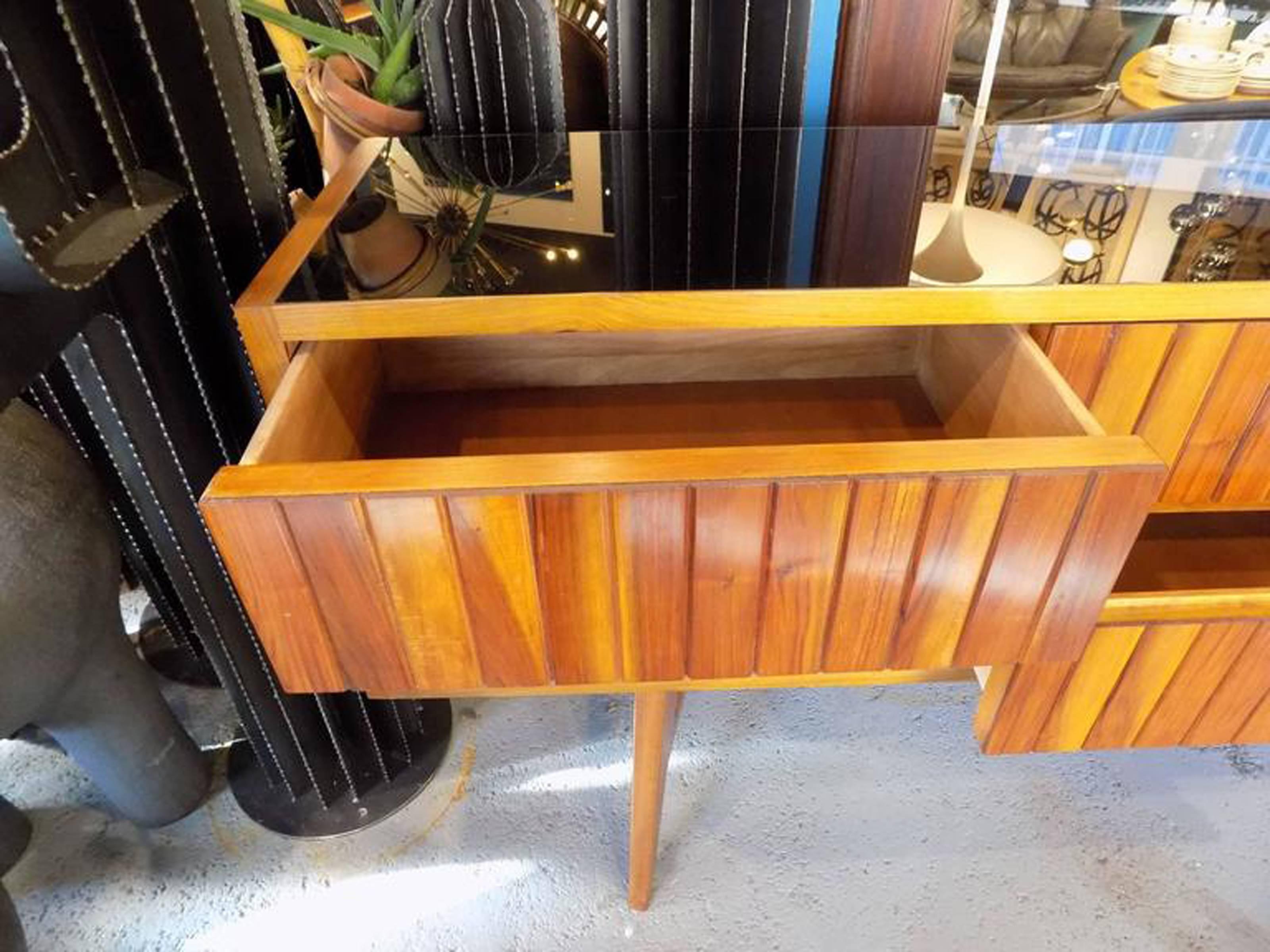 Fantastic Italian Chest of Drawer, circa 1960 In Excellent Condition In Megeve, FR