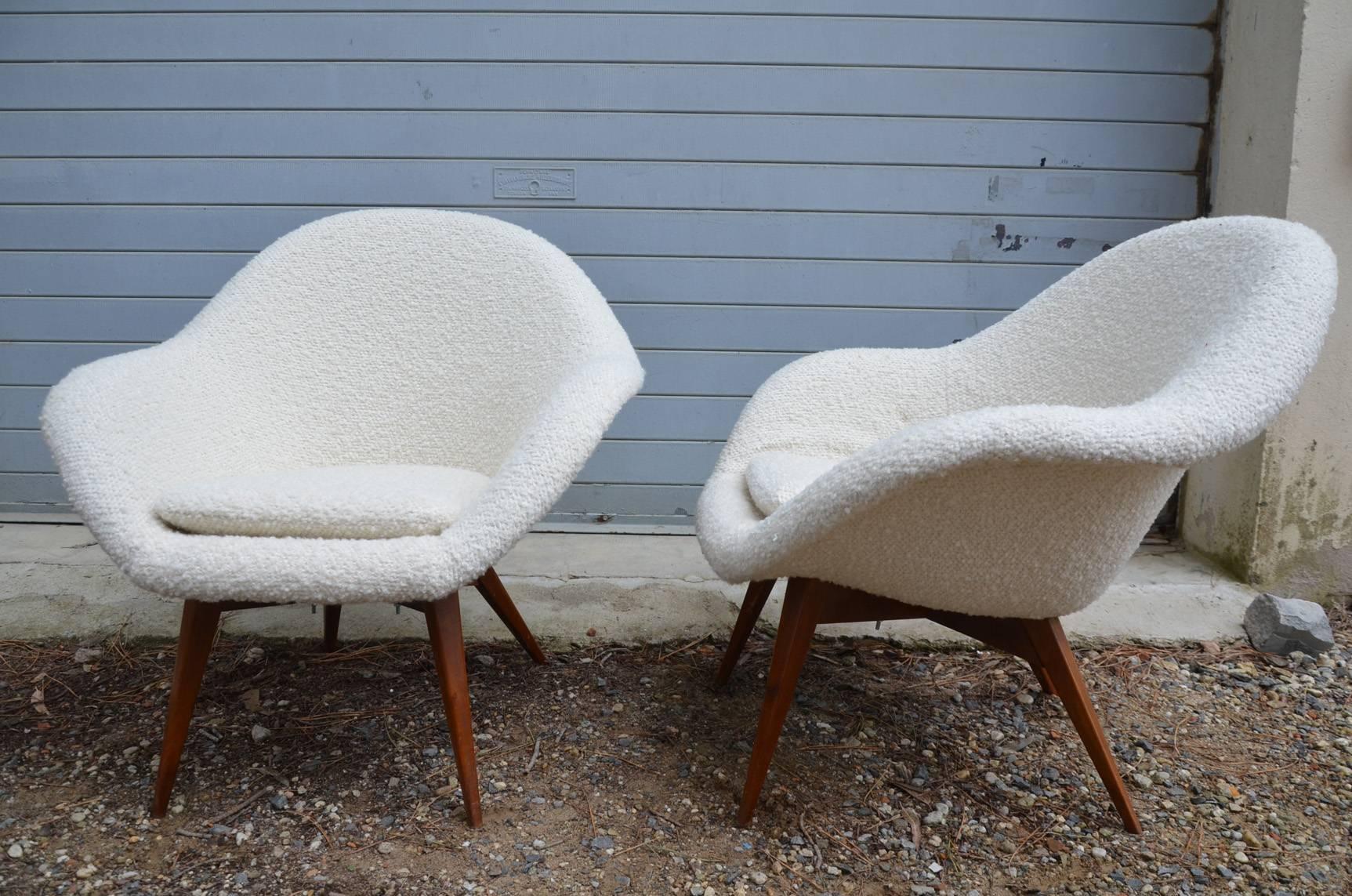 Beautiful Pair of Gigi Radice Reupholstered Armchairs, circa 1960 For Sale 1