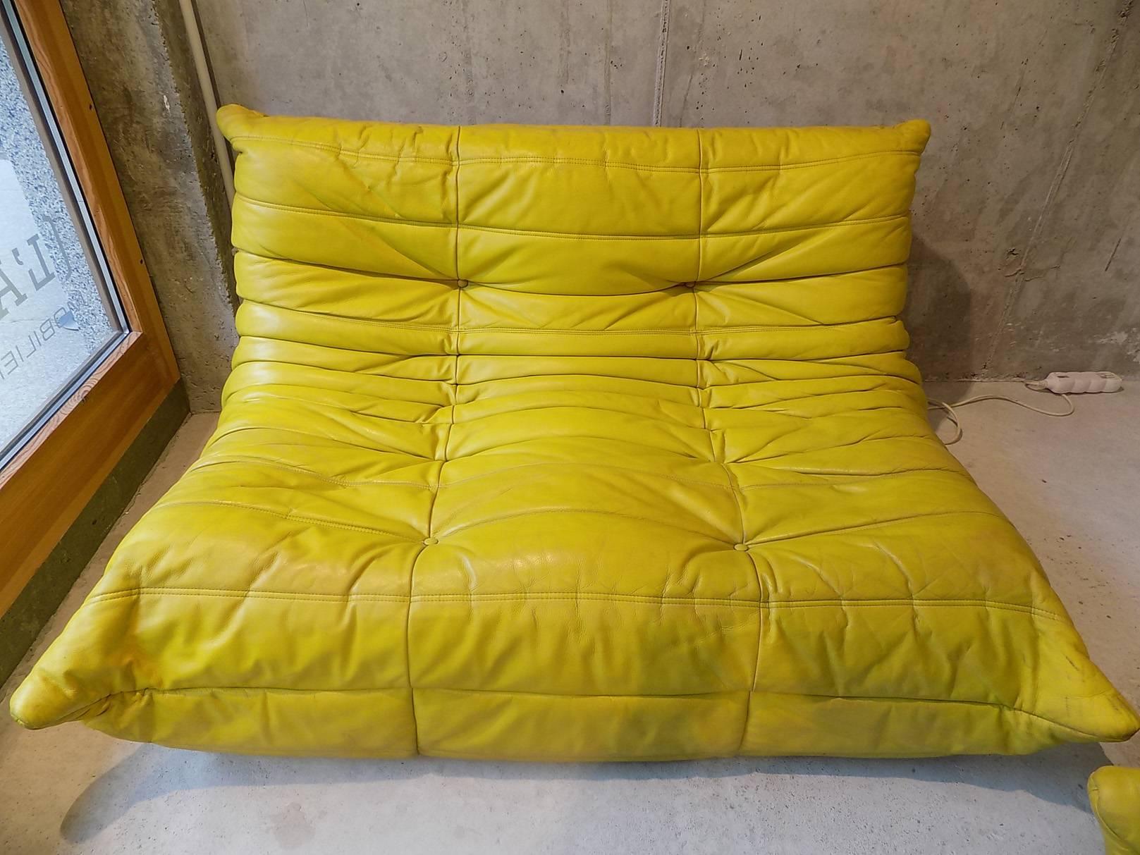 Michel Ducaroy Togo sofa Ligne Roset edition leather, saffron color. Very good condition.