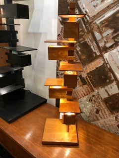 Fantastic Table Lamp in wood, in the style of Frank Lloyd Wright