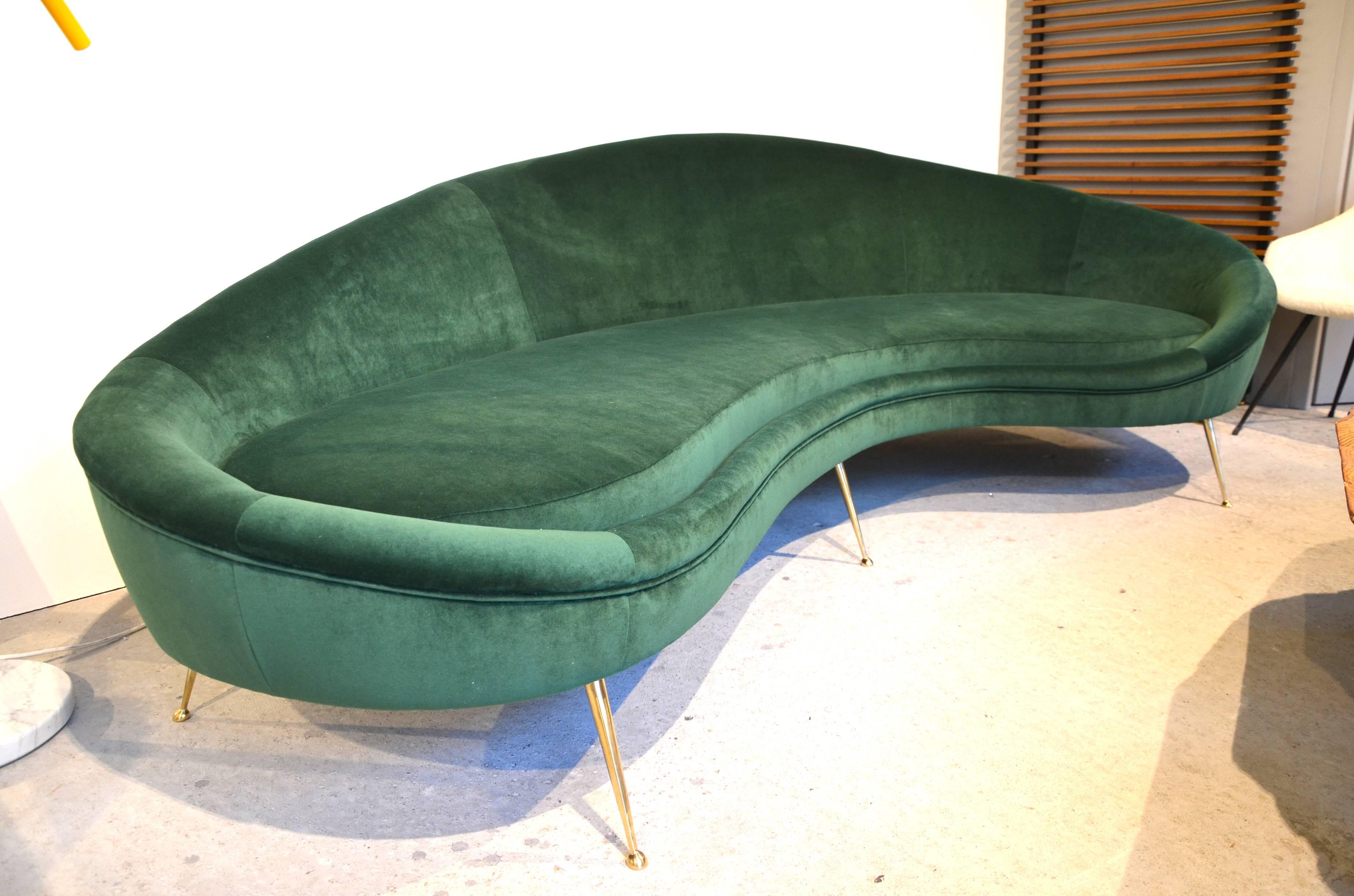 Huge Pair of Ico Parisi Style Sofa Green Velvet In Excellent Condition In Megeve, FR