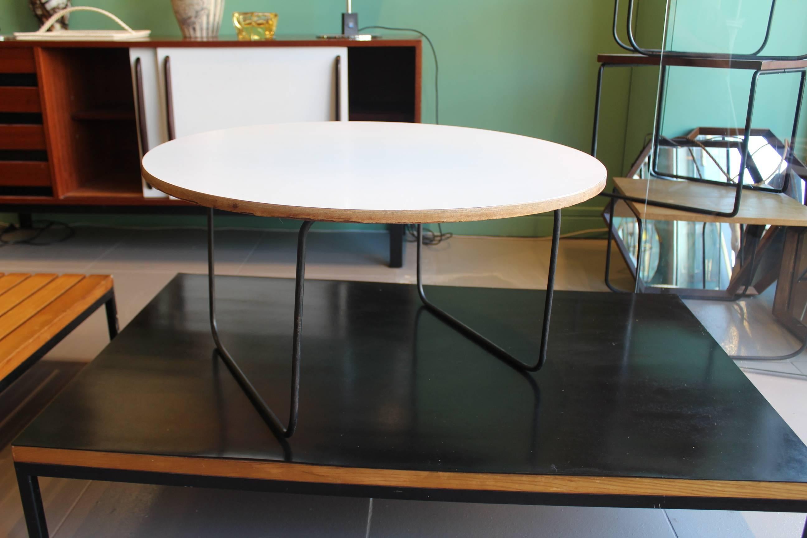 Beautiful Pierre Guariche Cocktail Table, circa 1960 In Excellent Condition For Sale In Megeve, FR