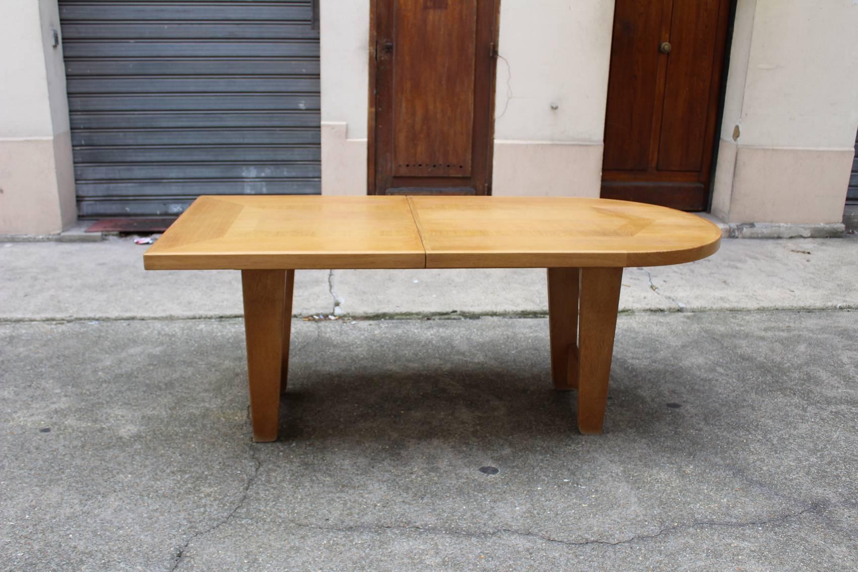 Mid-20th Century Fantastic Guillerme et Chambron Oak Dining Table with Two Extensions, circa 1960 For Sale