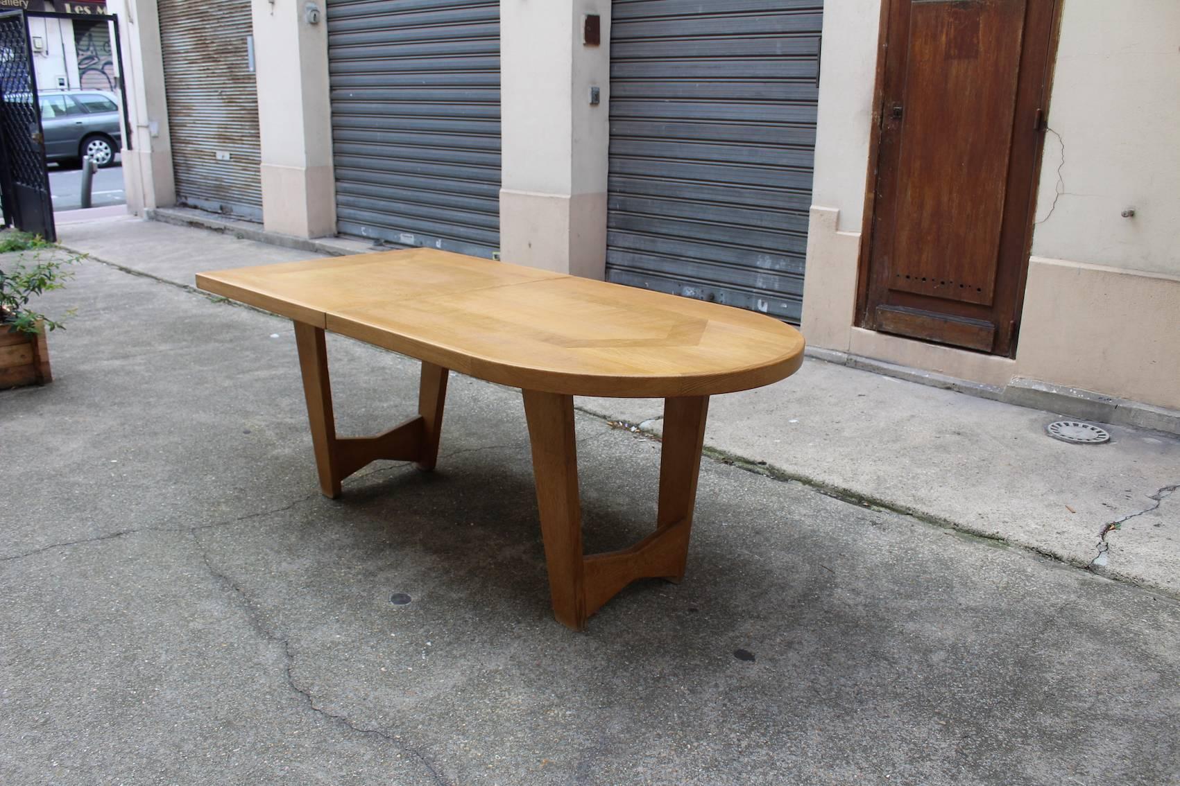 Fantastic Guillerme et Chambron Oak Dining Table with Two Extensions, circa 1960 For Sale 3