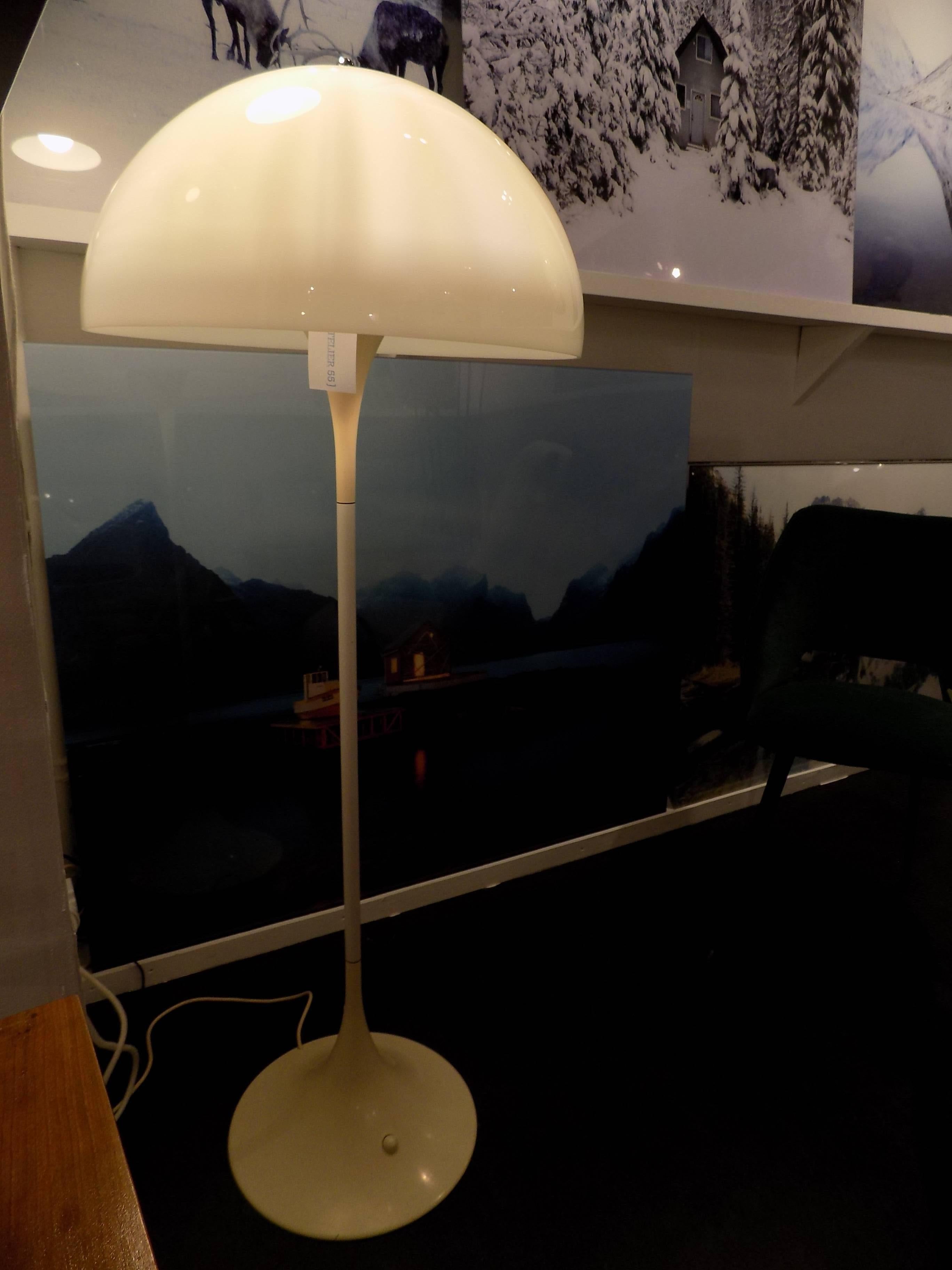 Beautiful Pair of Verner Panton Floorlamp, circa 1960 In Good Condition For Sale In Megeve, FR